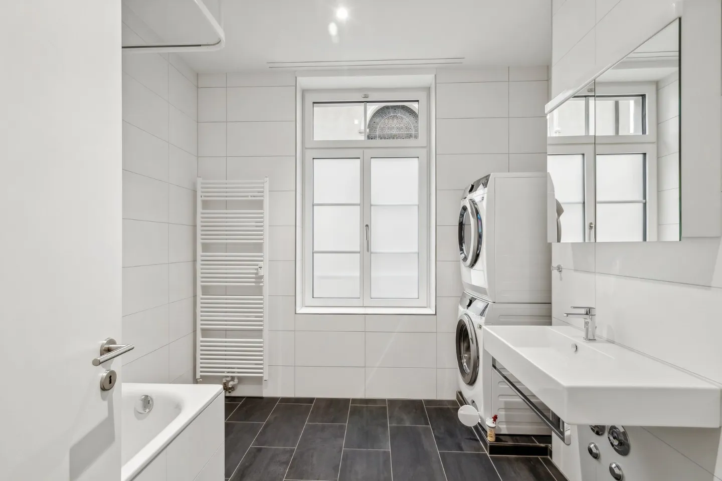 Charmante Wohnung in Enge - Foto 3 von 8