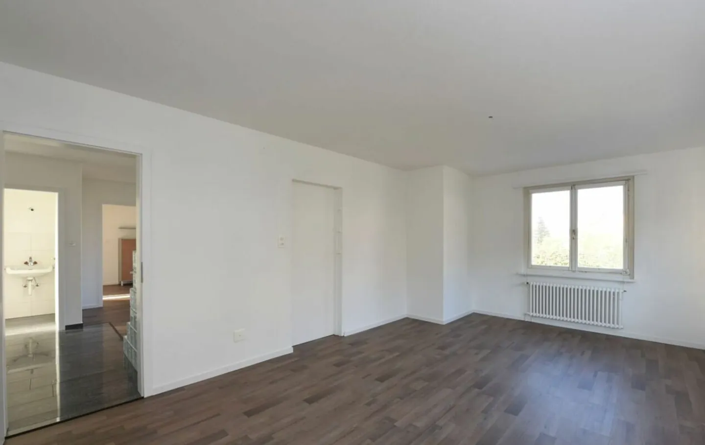 Attractive residential/commercial property in a panoramic location - Photo 3 of 18