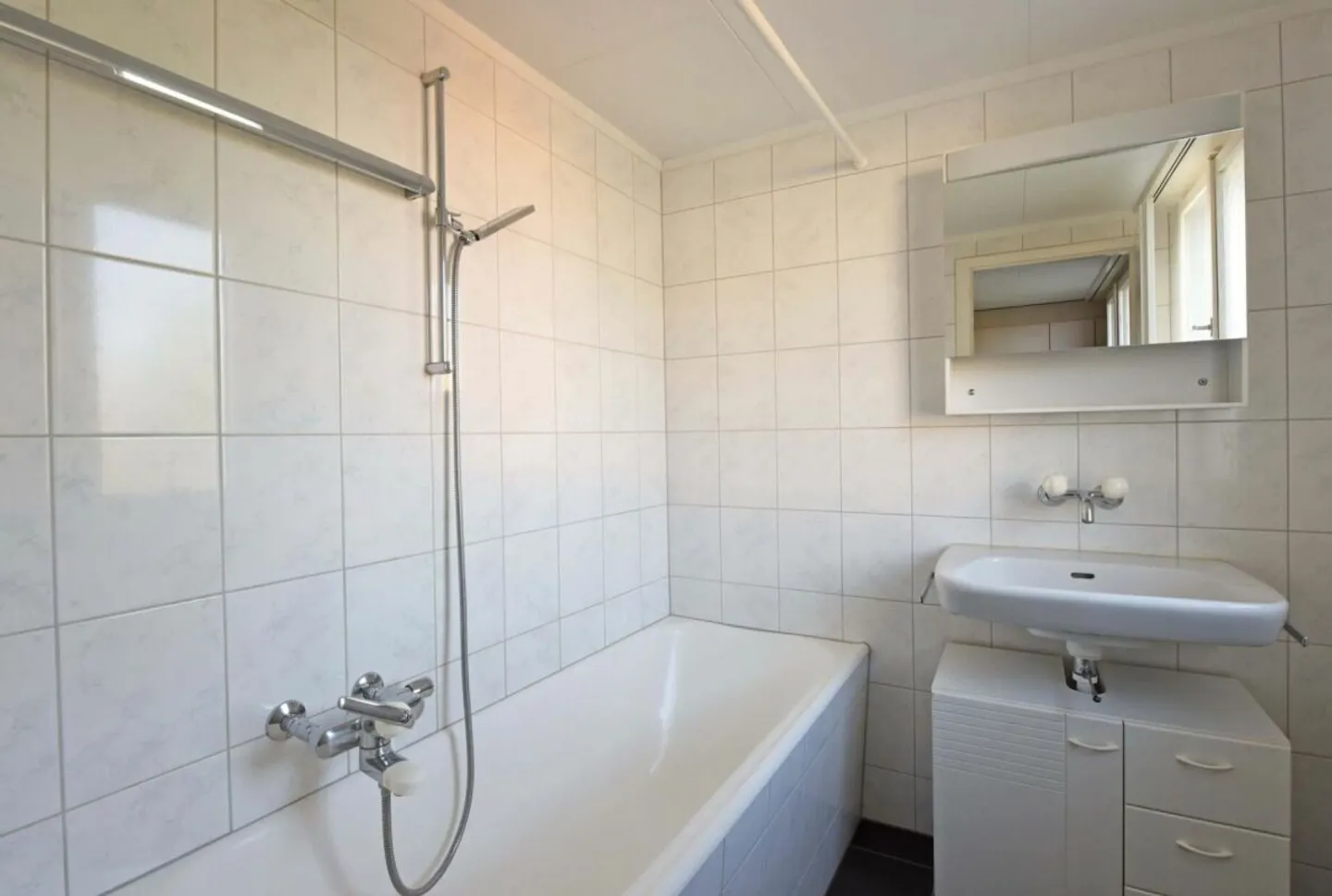 Attractive residential/commercial property in a panoramic location - Photo 5 of 18