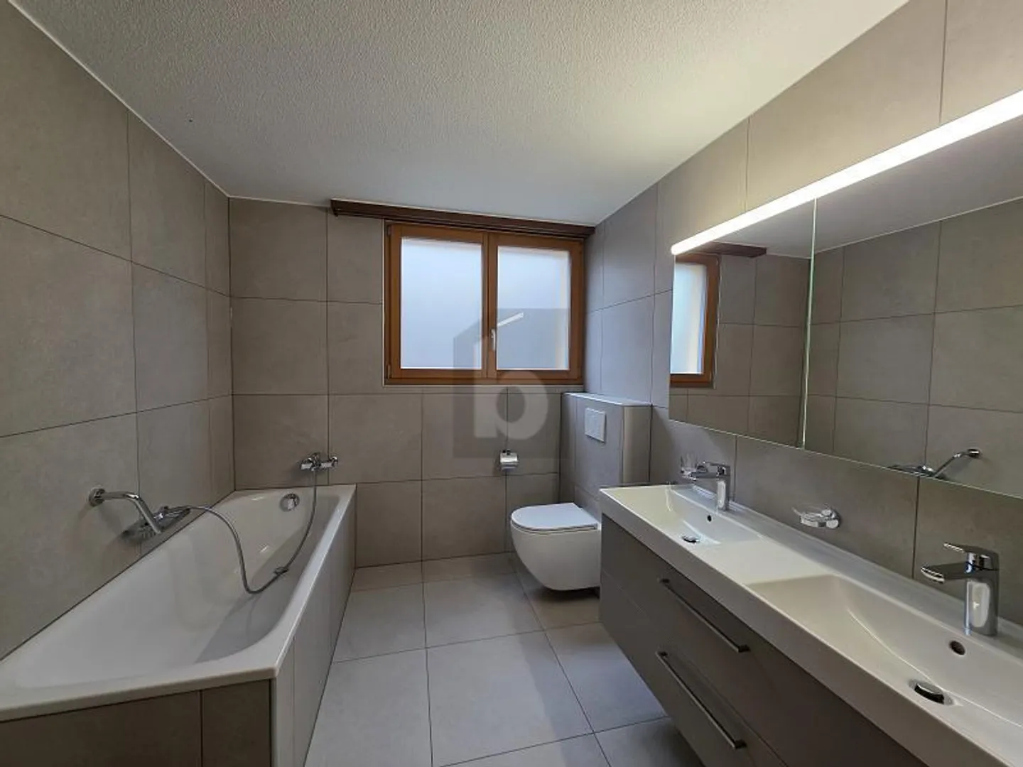 IDEAL GELEGEN MIT PRIVATER TERRASSE - Foto 4 von 6