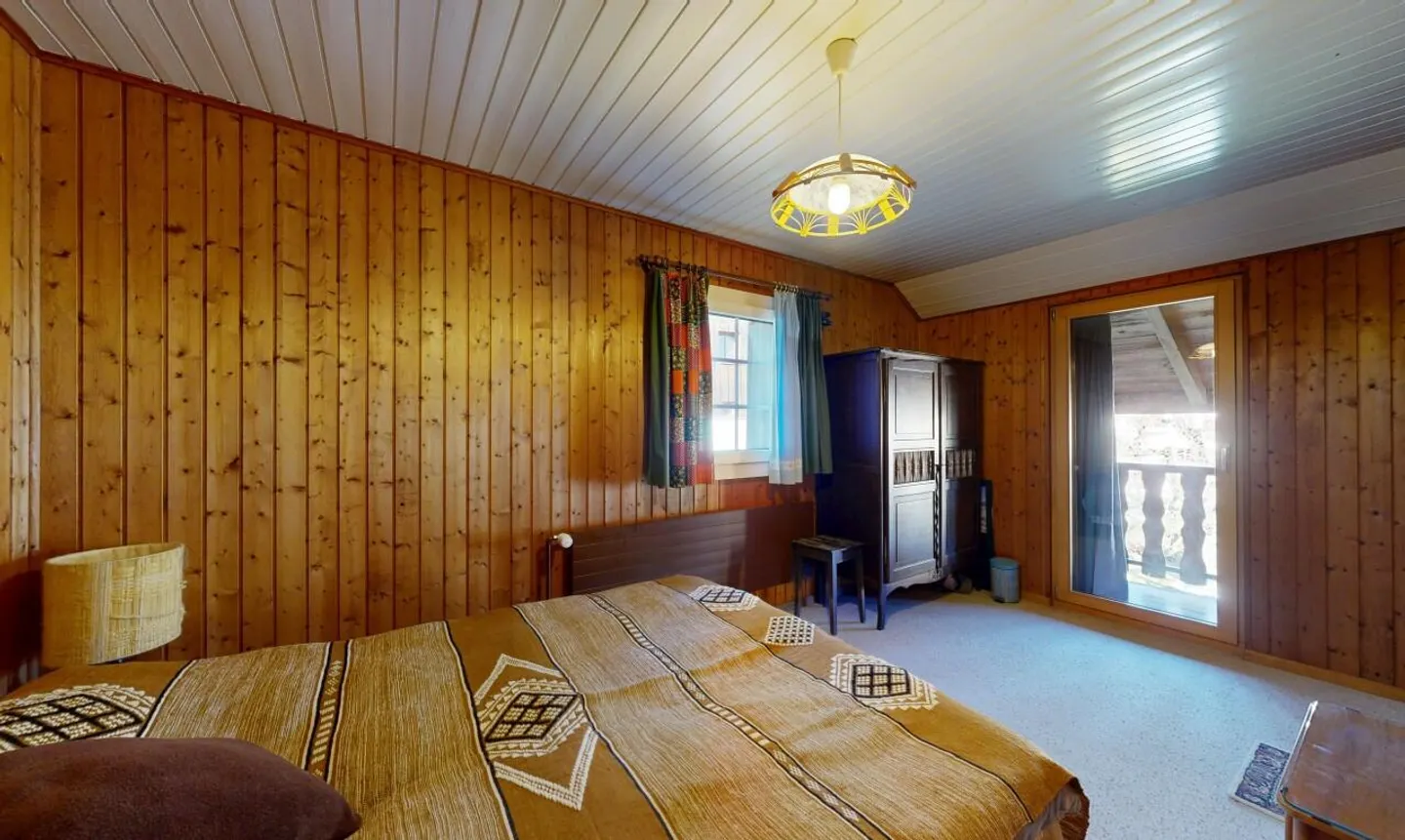 Geräumiges Haus mit großem Potenzial in ruhiger Lage - Foto 7 von 11
