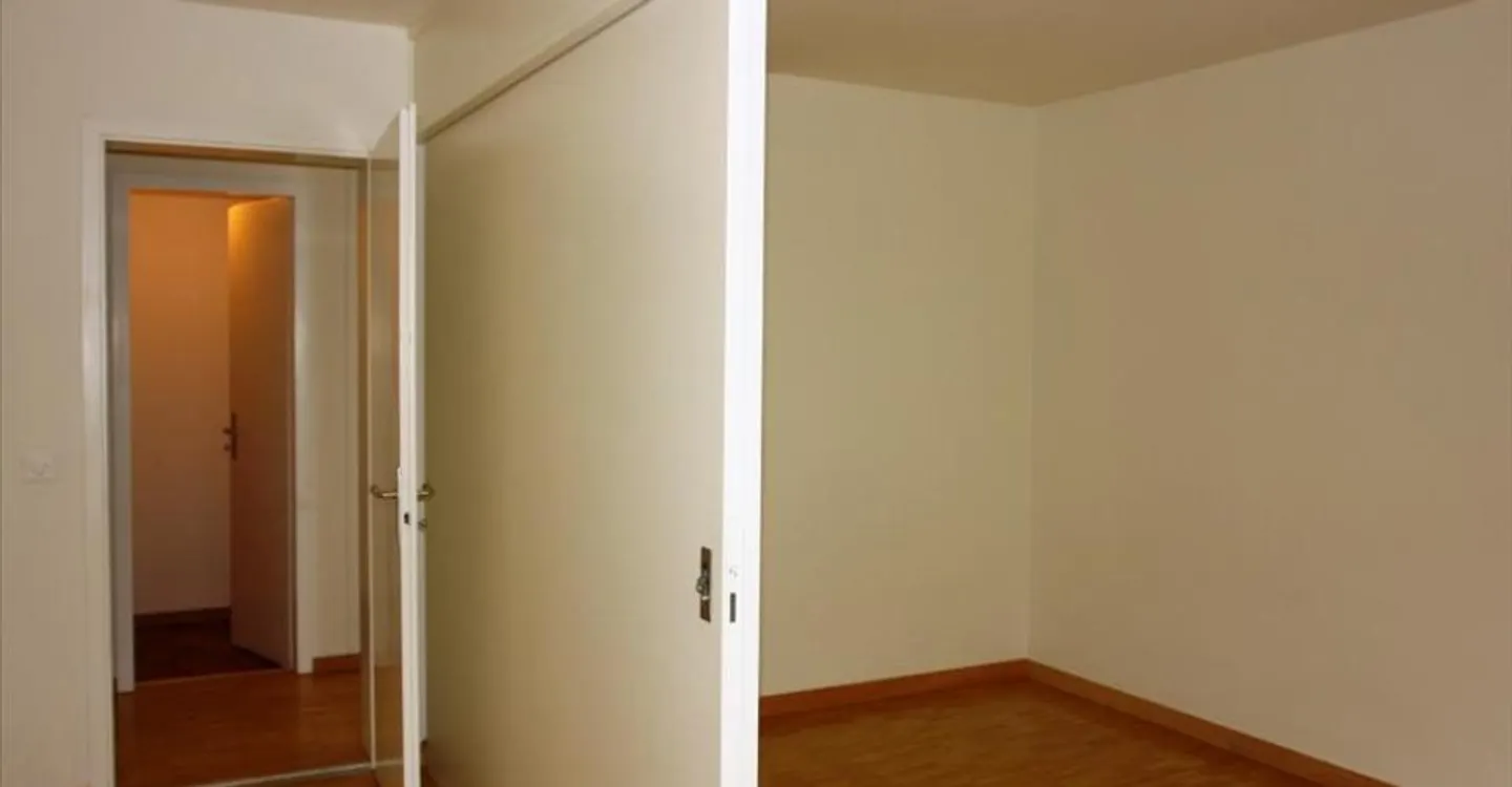 Vivere in una posizione soleggiata con vista sul lago - Foto 7 di 10