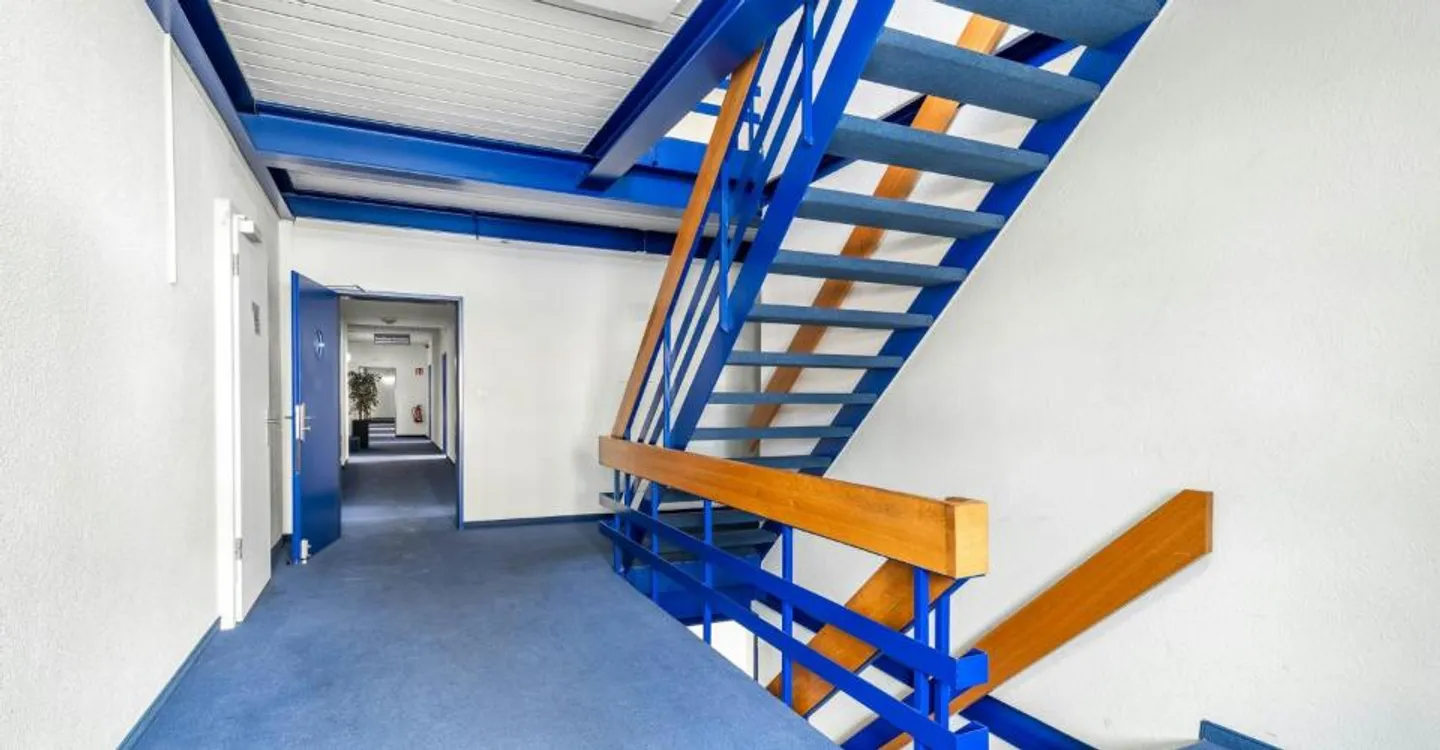 Your production site with high hall, large gates, high floor load - Photo 5 of 7