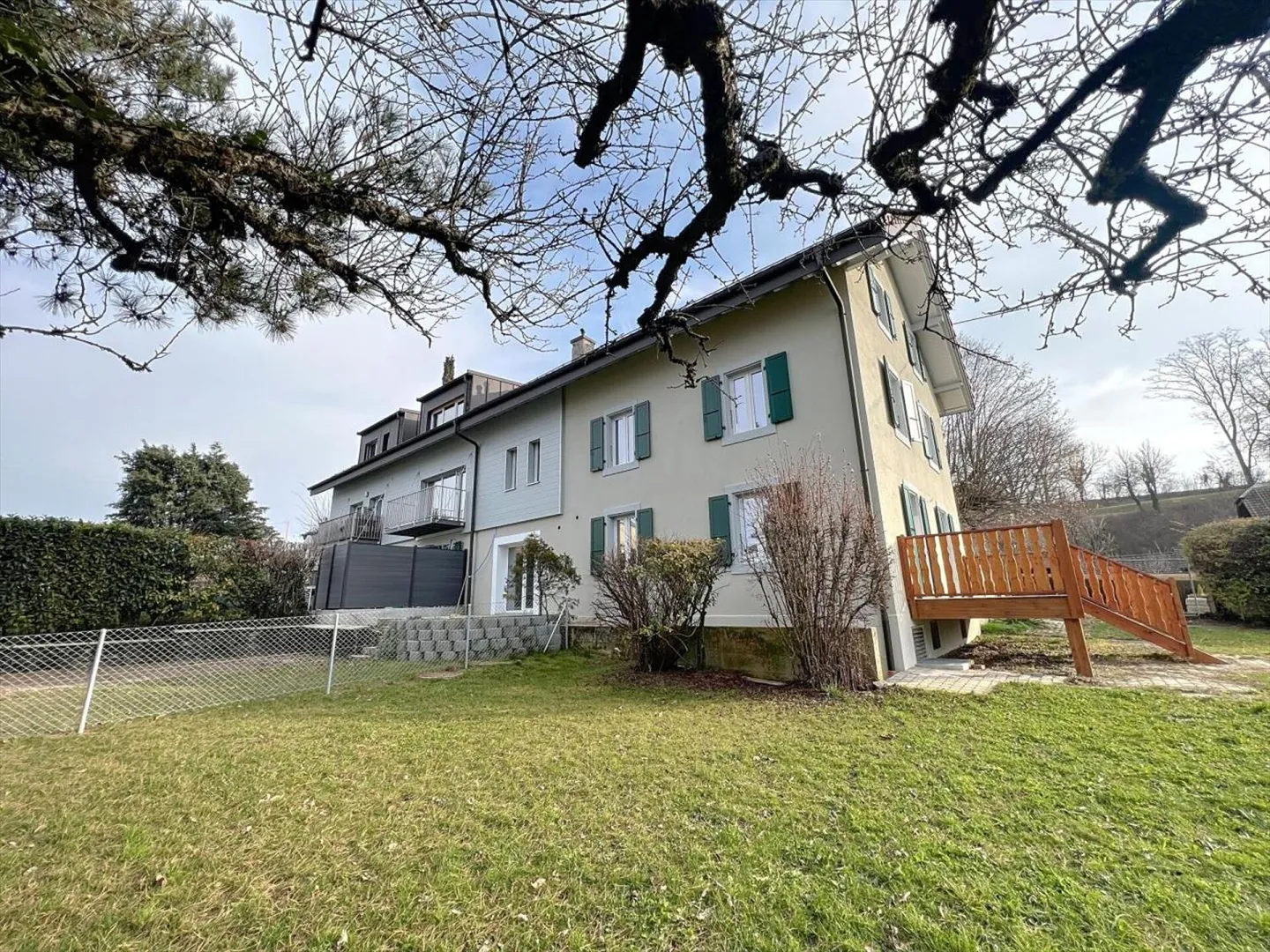 Villa adiacente con 4,5 stanze a Jouxtens-Mézery - Foto 1 di 12