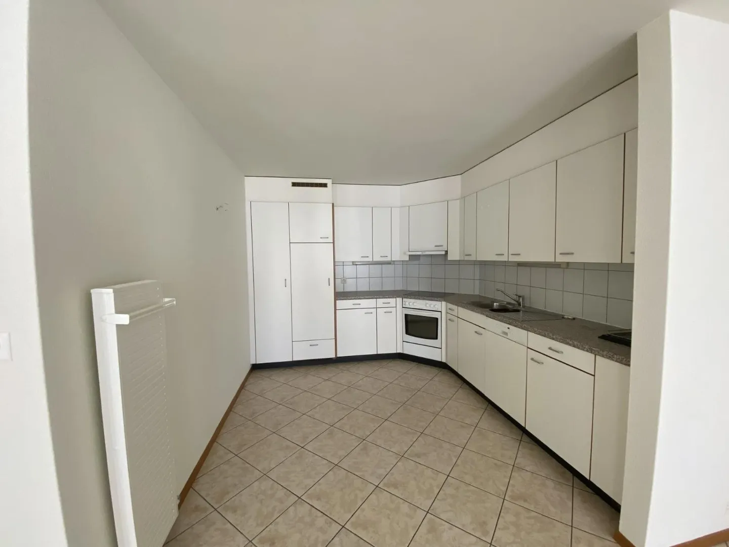 4-room apartment on the 2nd floor - Photo 1 of 7