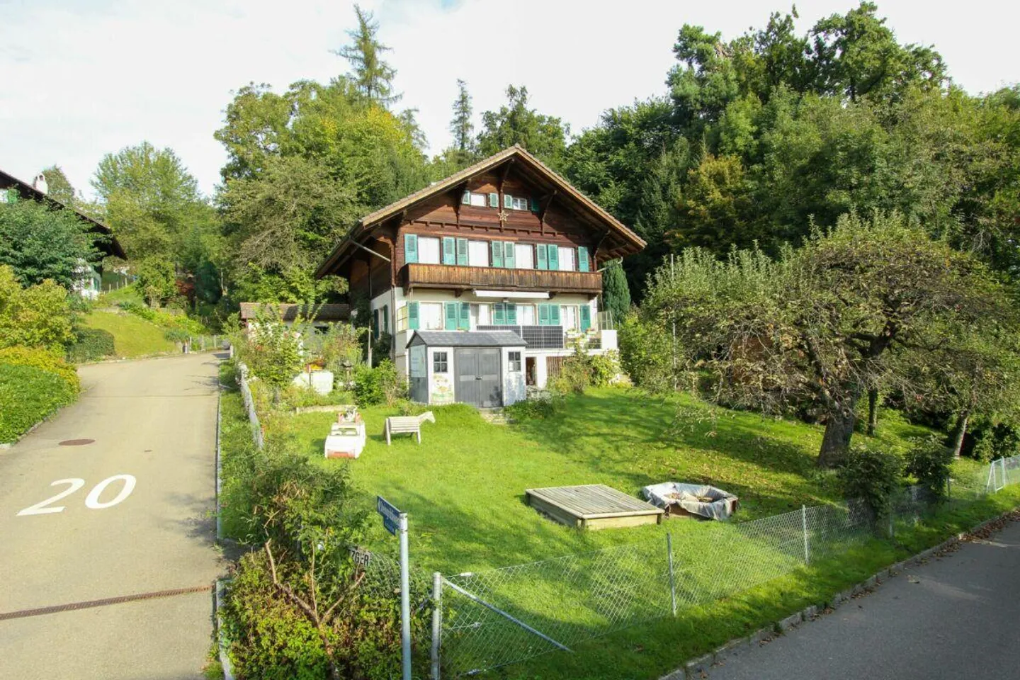 Wohnung in Zweifamilienhaus mit Charme - Foto 1 von 11