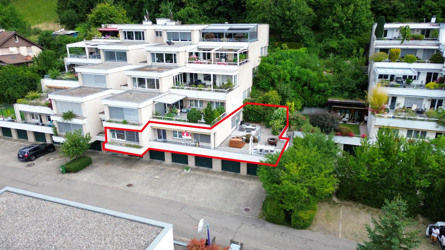 Spacious Apartment with Large Terrace - Photo 1 of 10