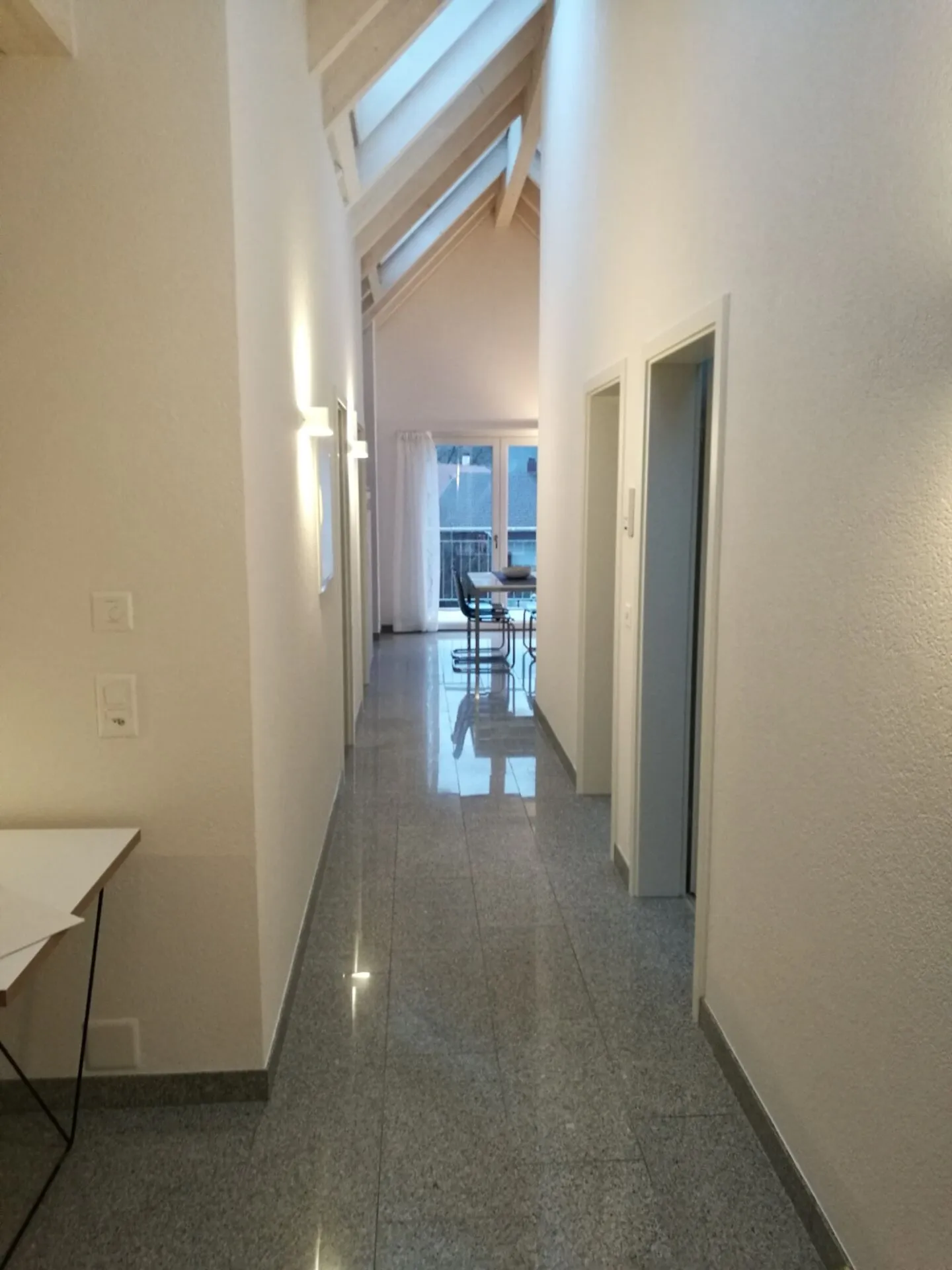 Möbliertes Penthouse - Foto 3 von 8