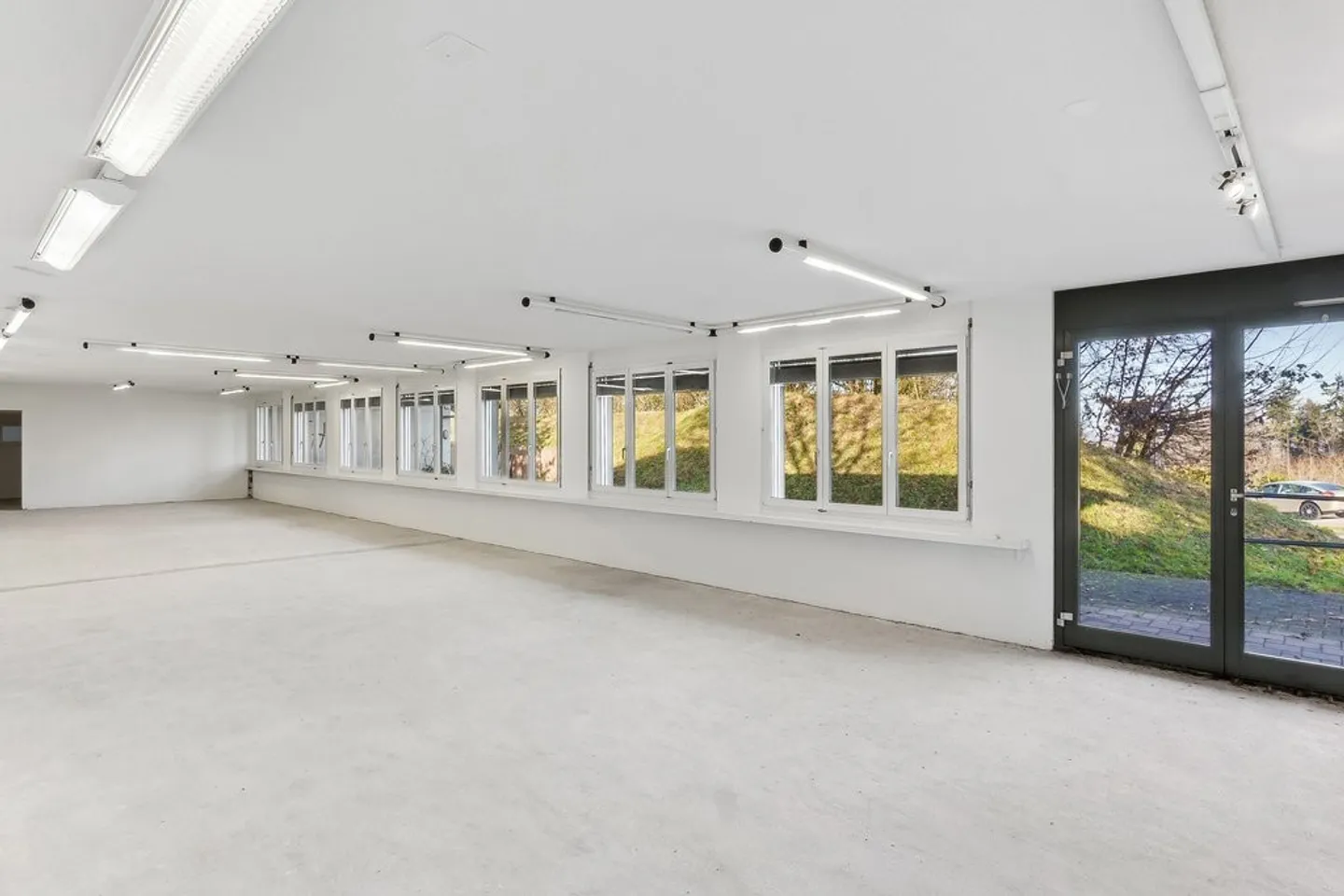 Spazio ufficio versatile - Foto 2 di 8