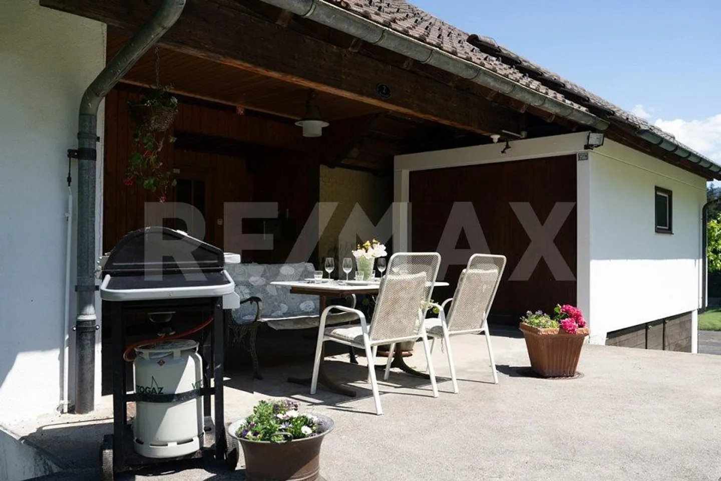 Single-family house in a quiet and sunny location - a real gem! - Photo 5 of 13