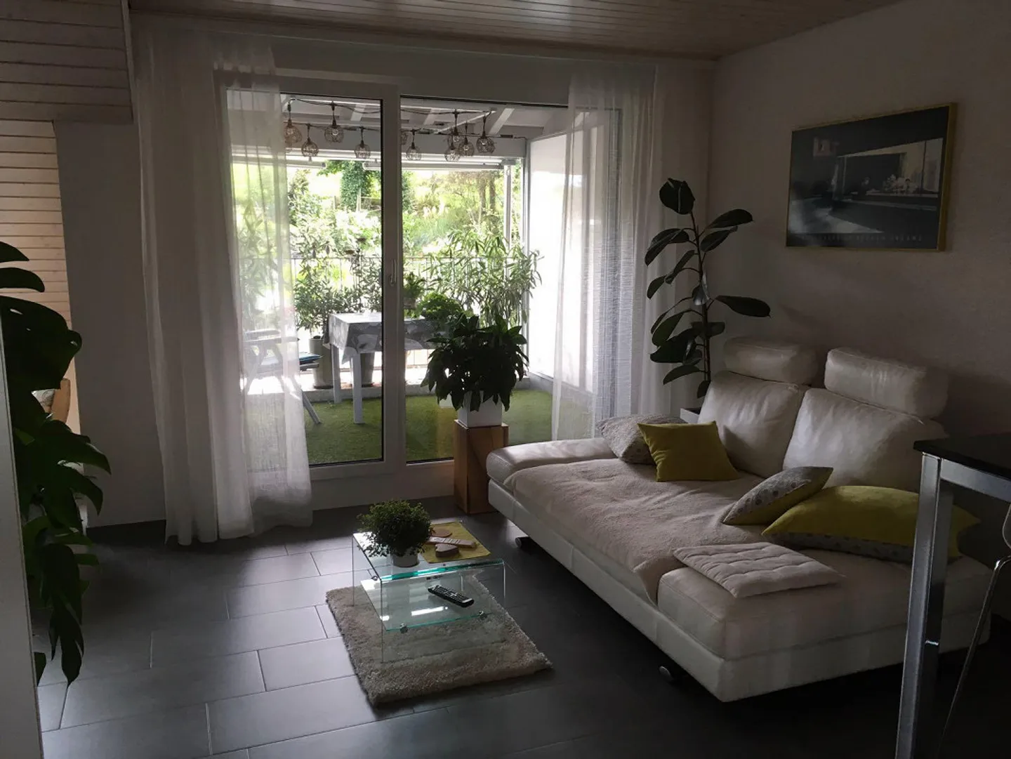 Incantevole appartamento mansardato di 2 1/2 locali ad Amlikon - Foto 3 di 14