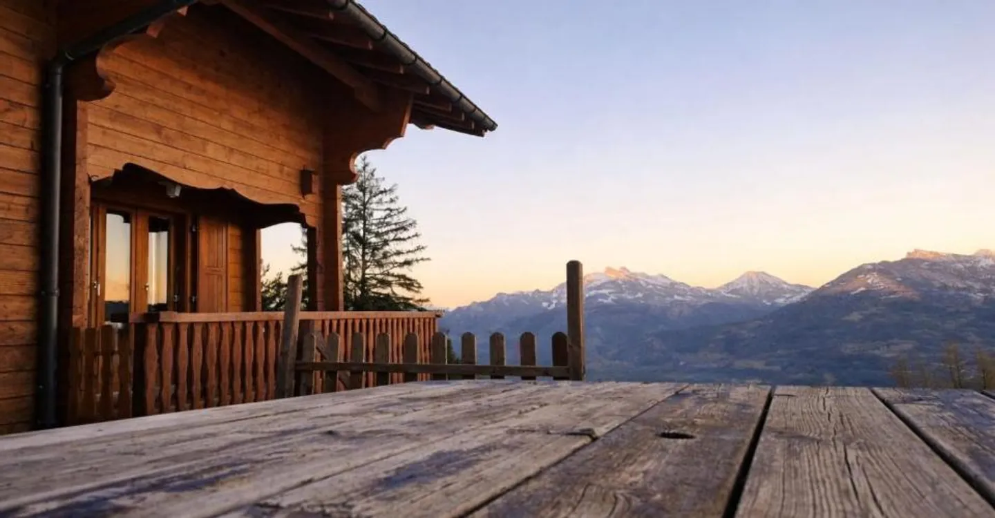 Chalet with Stunning Mountain Views - Photo 1 of 10