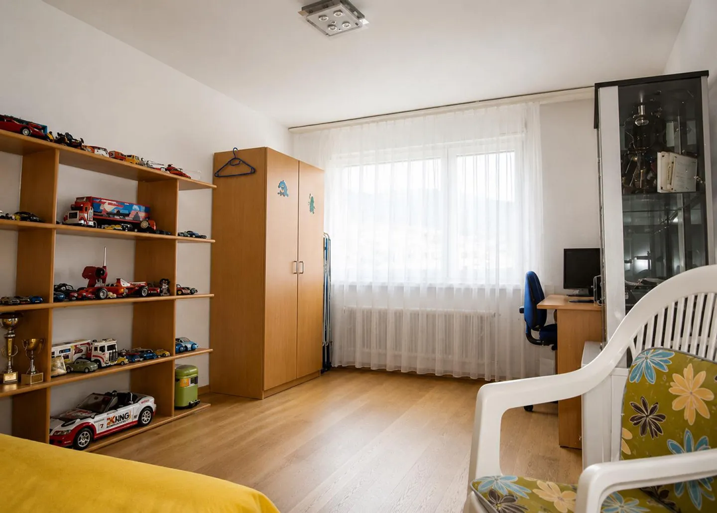 Vivere con vista: appartamento di 3,5 locali al 9° piano vicino alla stazione di Landquart - Foto 3 di 8