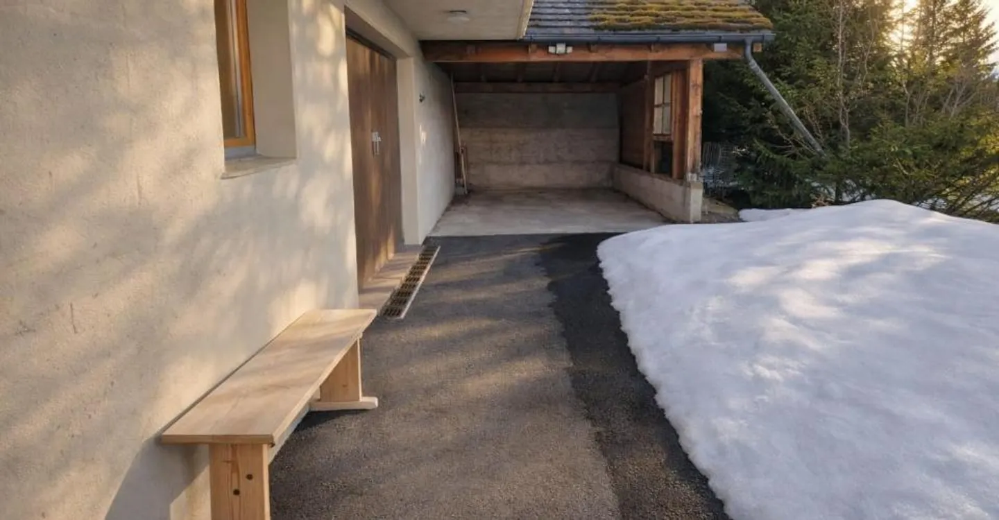 Chalet with Stunning Mountain Views - Photo 10 of 10