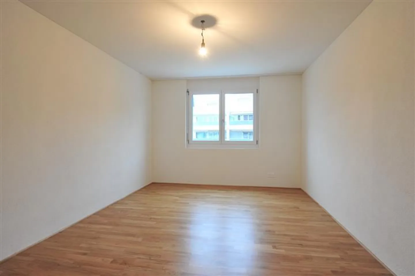 Helle Familienwohnung in Adlikon - Foto 4 von 6