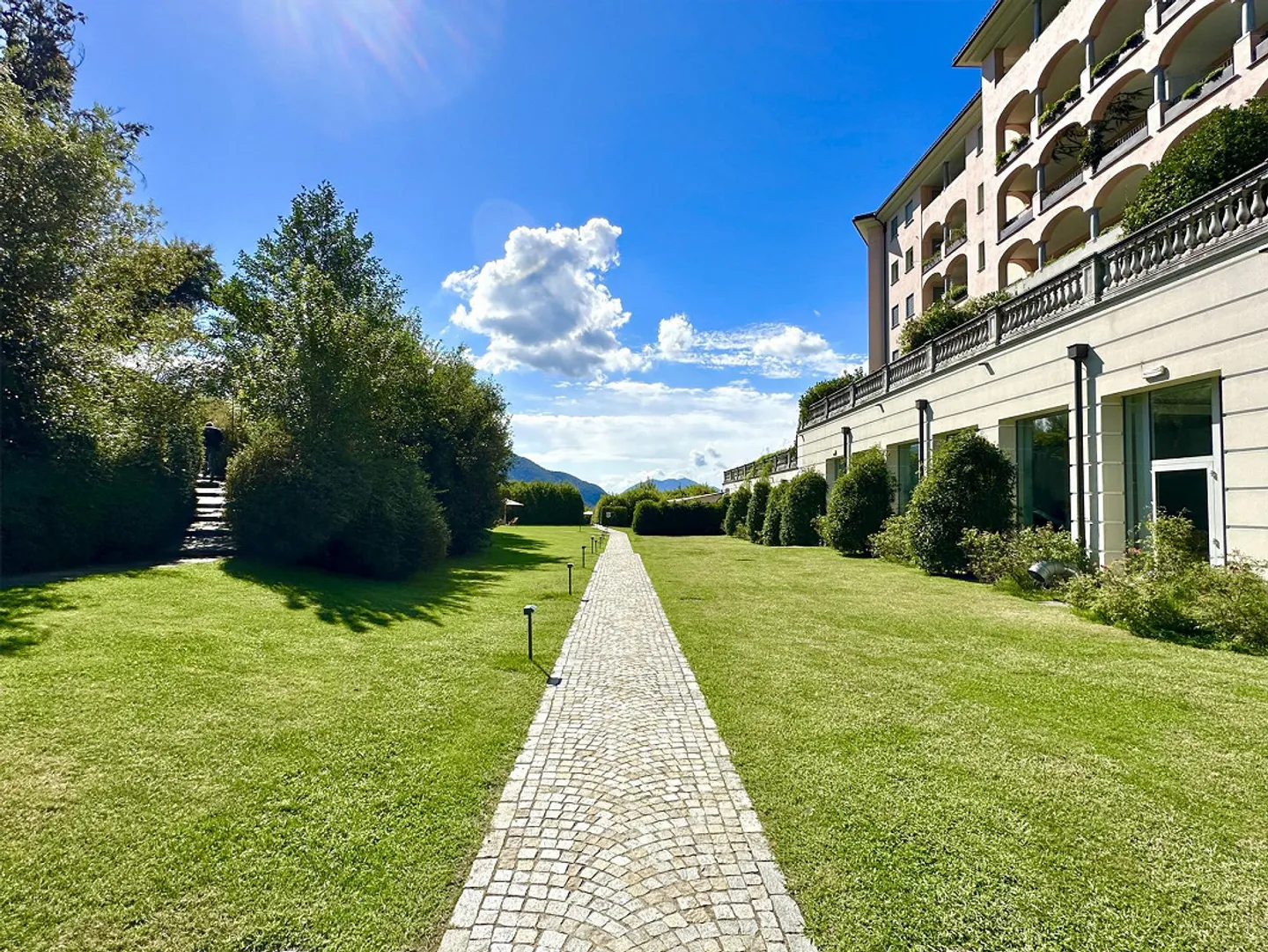 Luxury property with lake view and exclusive amenities in a 5-star resort - Photo 12 of 14