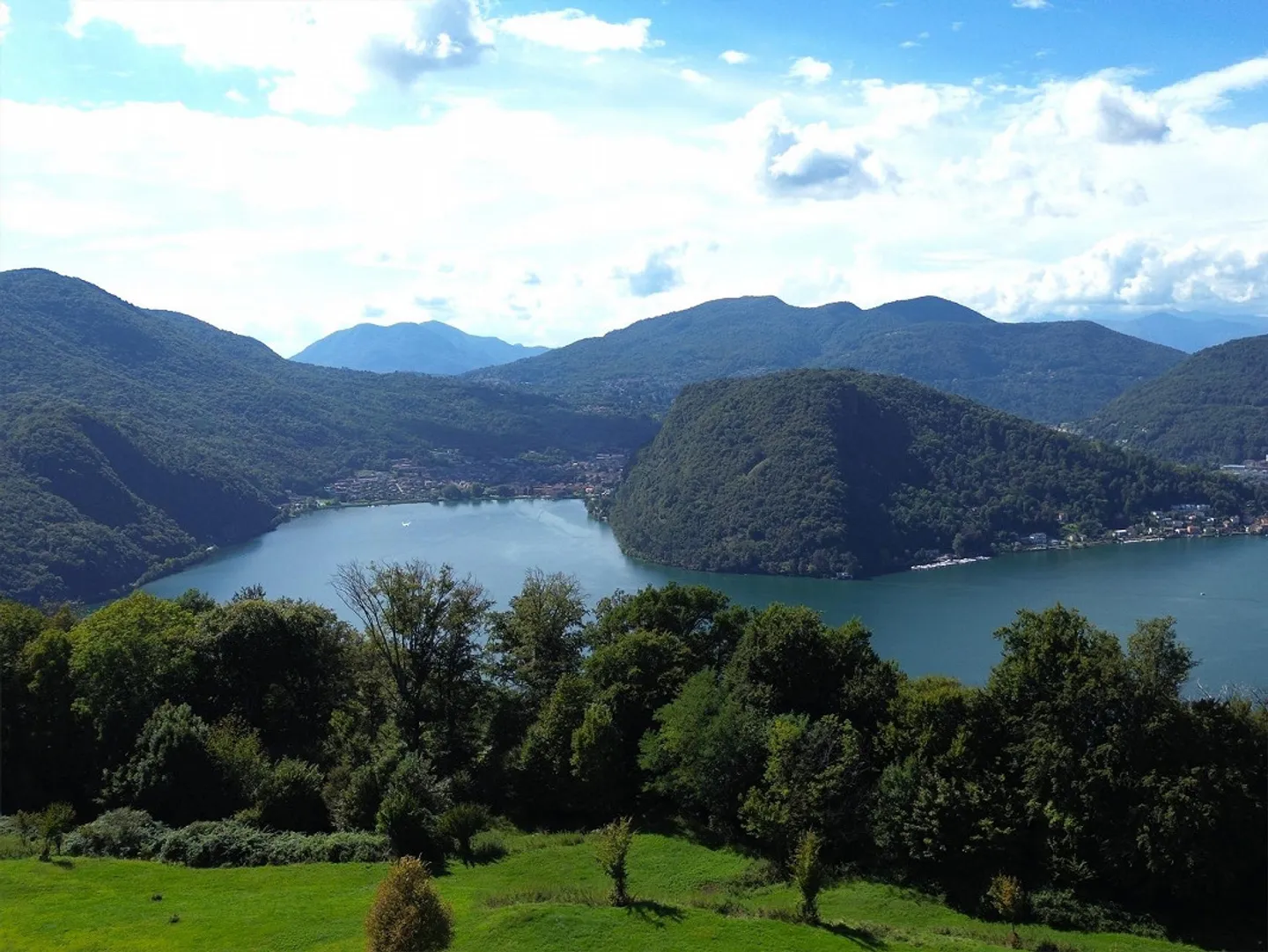 Luxury property with lake view and exclusive amenities in a 5-star resort - Photo 13 of 14