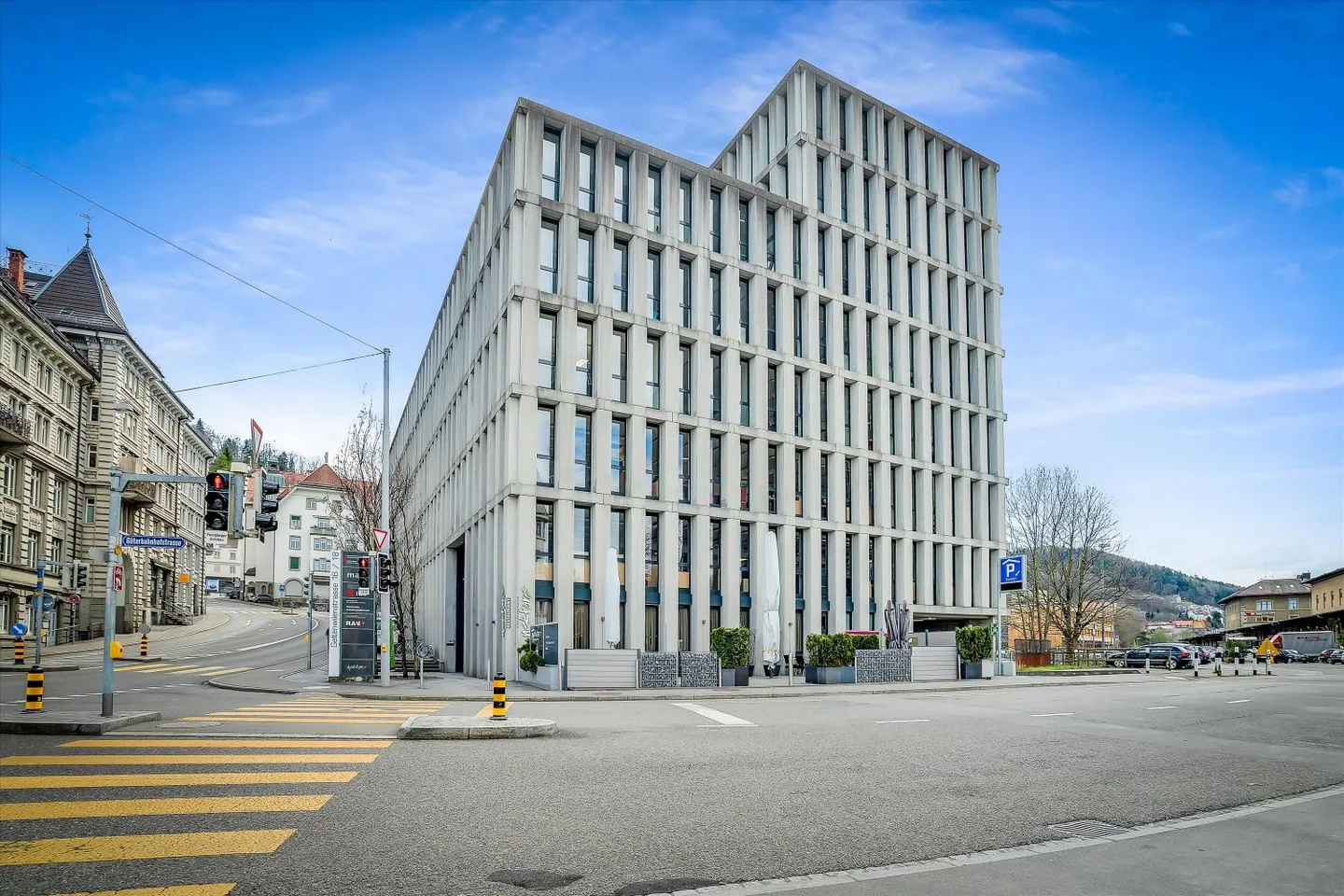 Praktischer Parkplatz - Foto 1 von 1