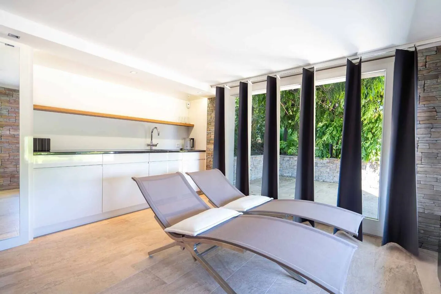 Prestigeträchtige Residenz in einem Wohngebiet - Foto 10 von 13