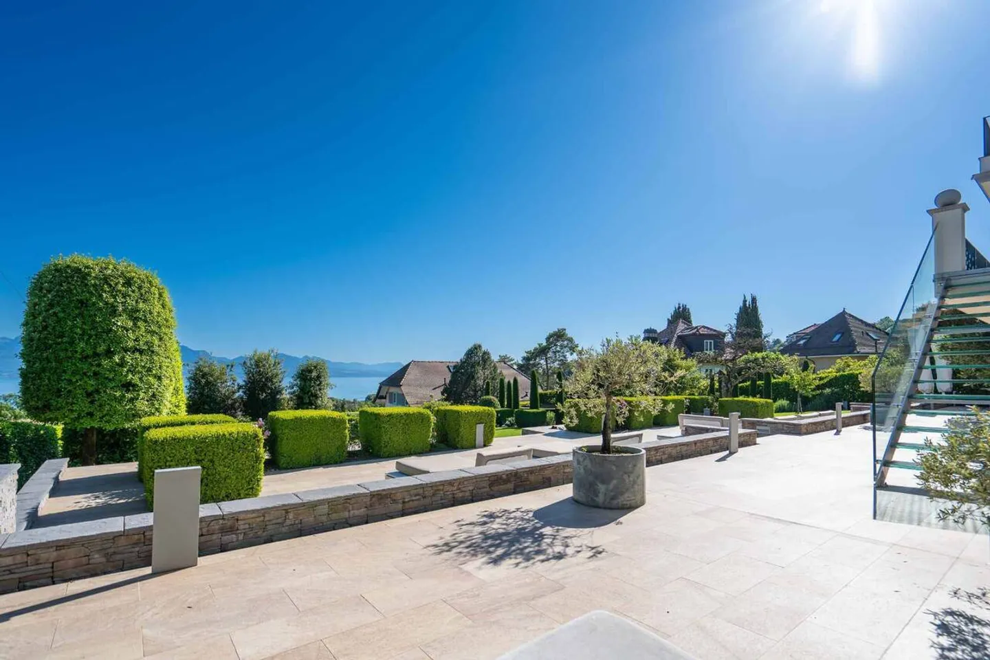 Prestigeträchtige Residenz in einem Wohngebiet - Foto 13 von 13