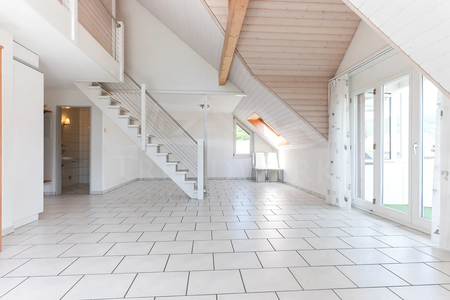 Appartamento duplex di 3,5 locali con balcone soleggiato a Gasel - Foto 2 di 15