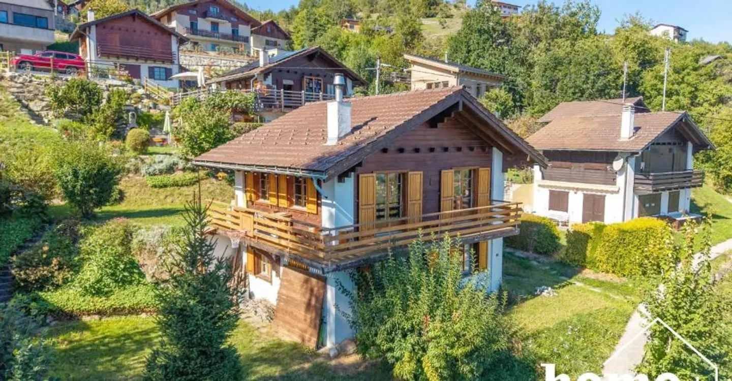 Chalet individuel de 4,5 pièces avec panorama exceptionnel à 10 mn de Sion - Photo 2 sur 13
