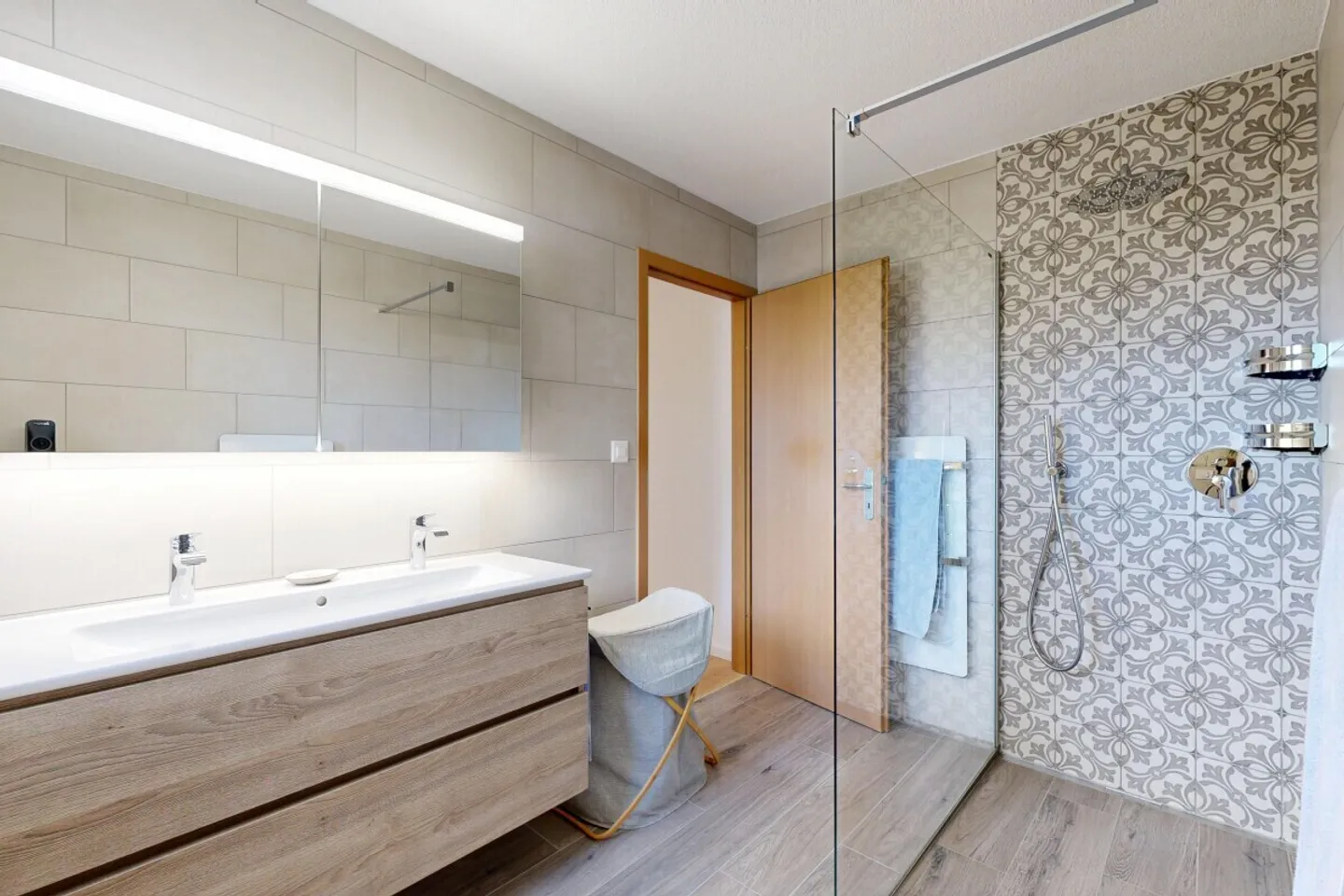 Corcelles: Wunderschöne 112 m² Wohnung in grüner Umgebung - Foto 9 von 12