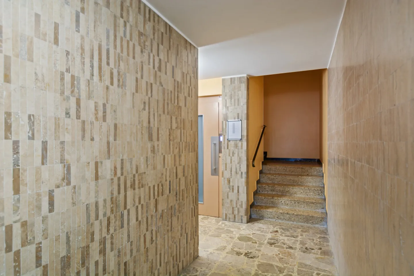 Pièce maîtresse à Le Locle : Espace, Lumière et Vue Panoramique - Photo 11 sur 11