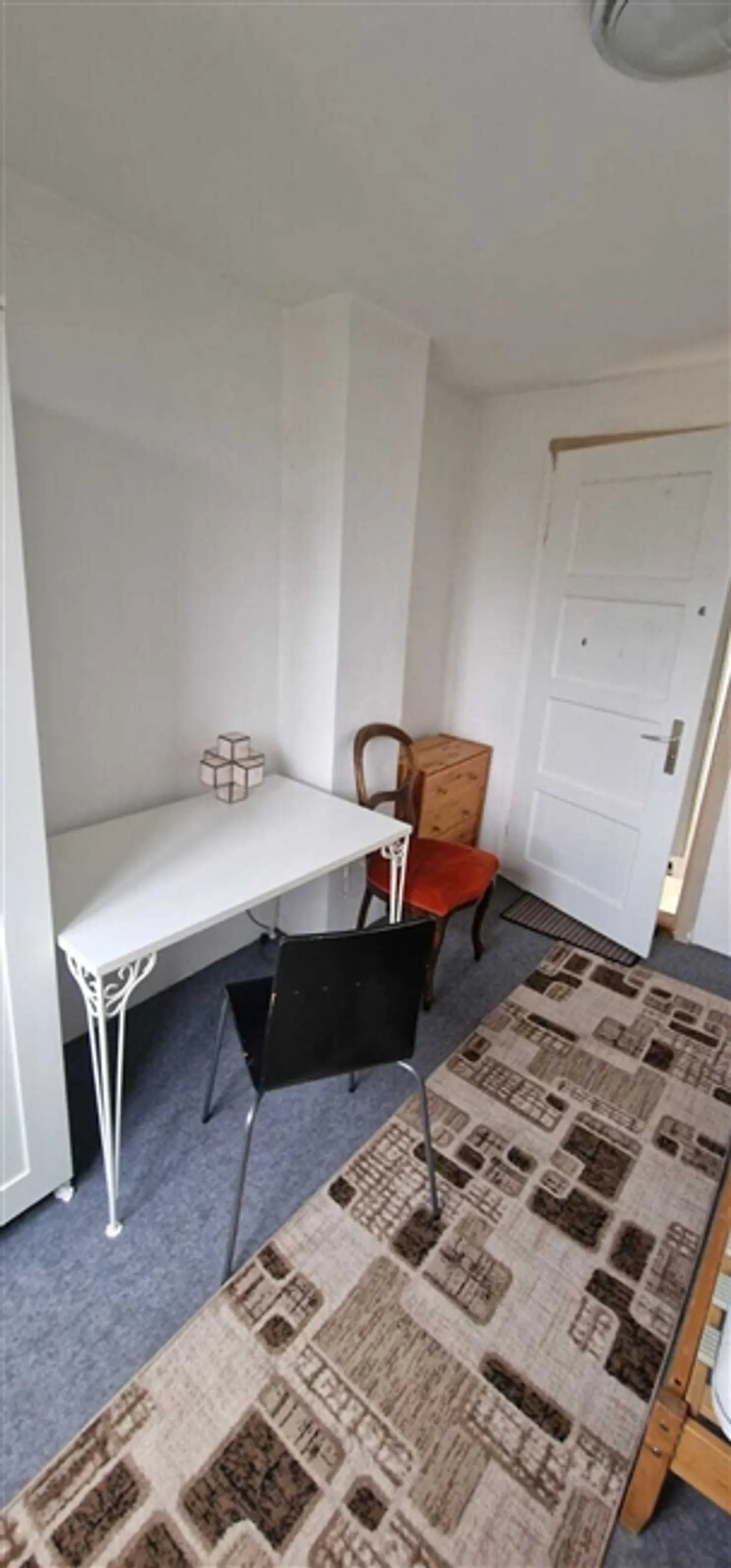 «Möbliertes Zimmer in Schaffhausen nahe Bahnhof» - Foto 2 von 5