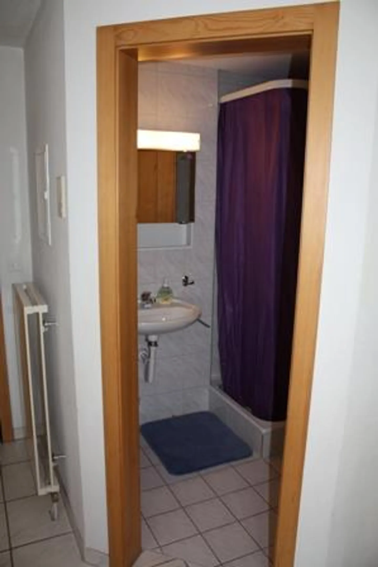 Studio lumineux et meublé - Photo 3 sur 6