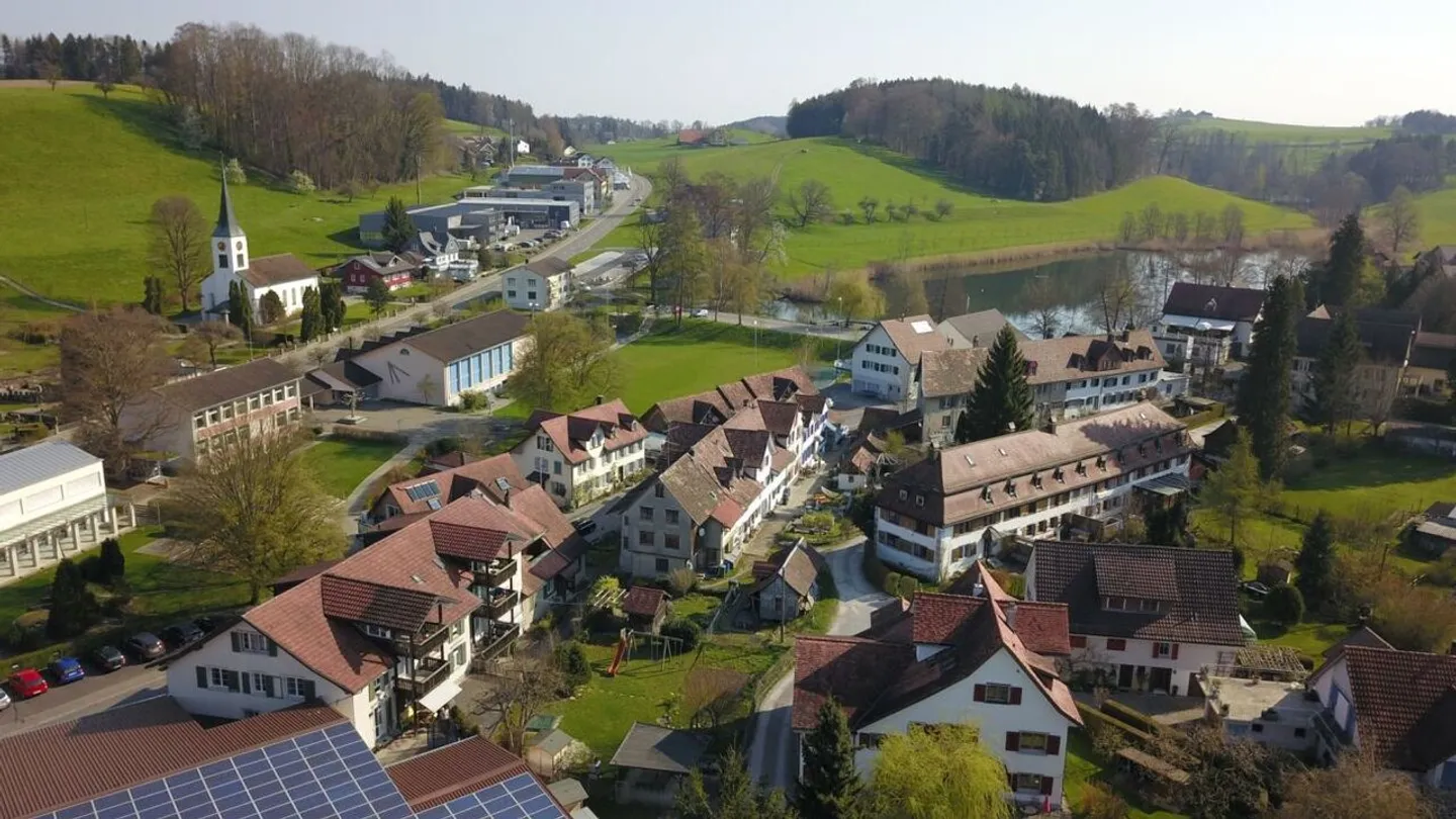 Cozy 3.5-room attic apartment in the heart of Hauptwil - Photo 15 of 16