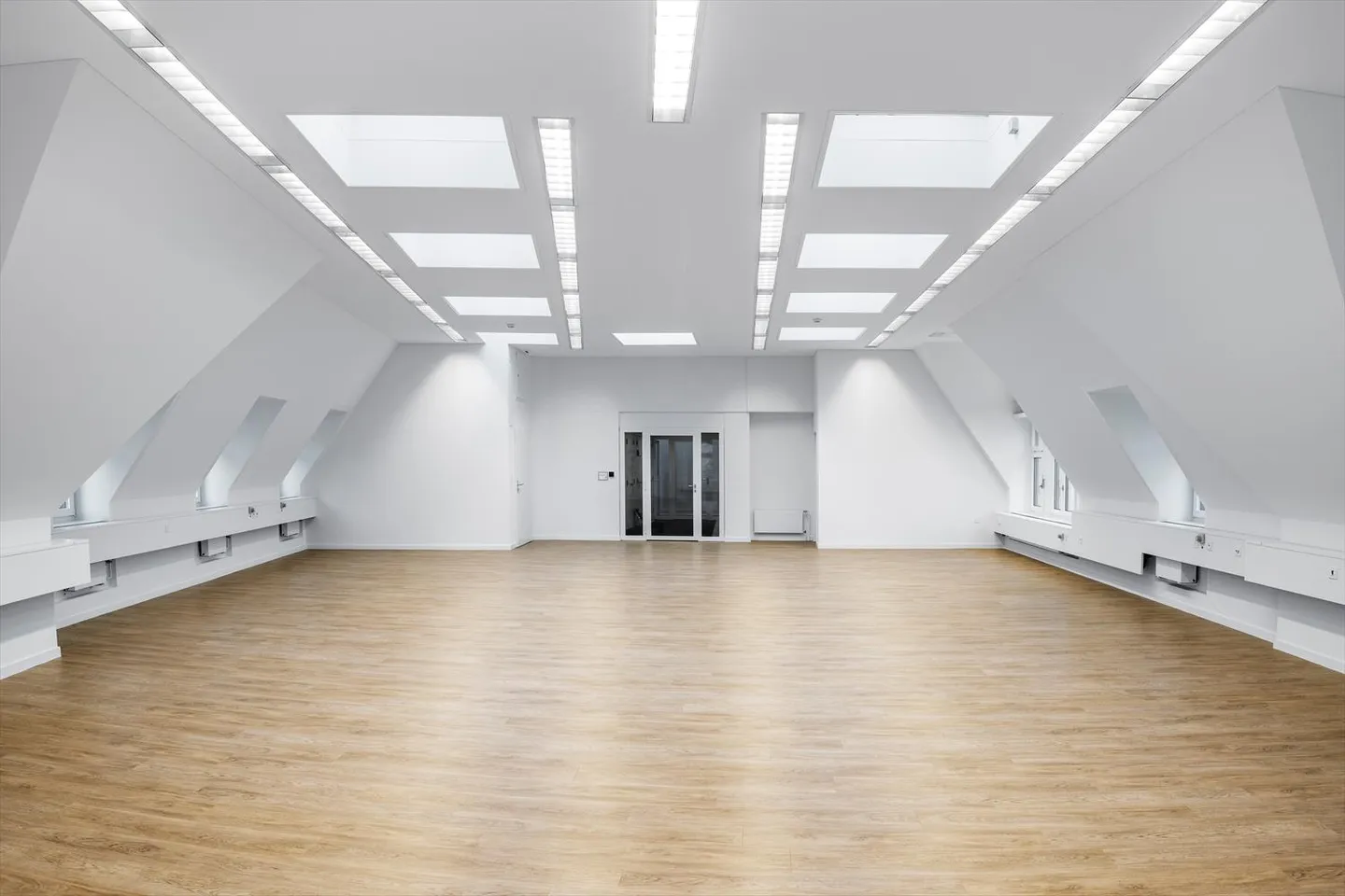 Espace de bureau dans un emplacement privilégié ! - Photo 1 sur 5