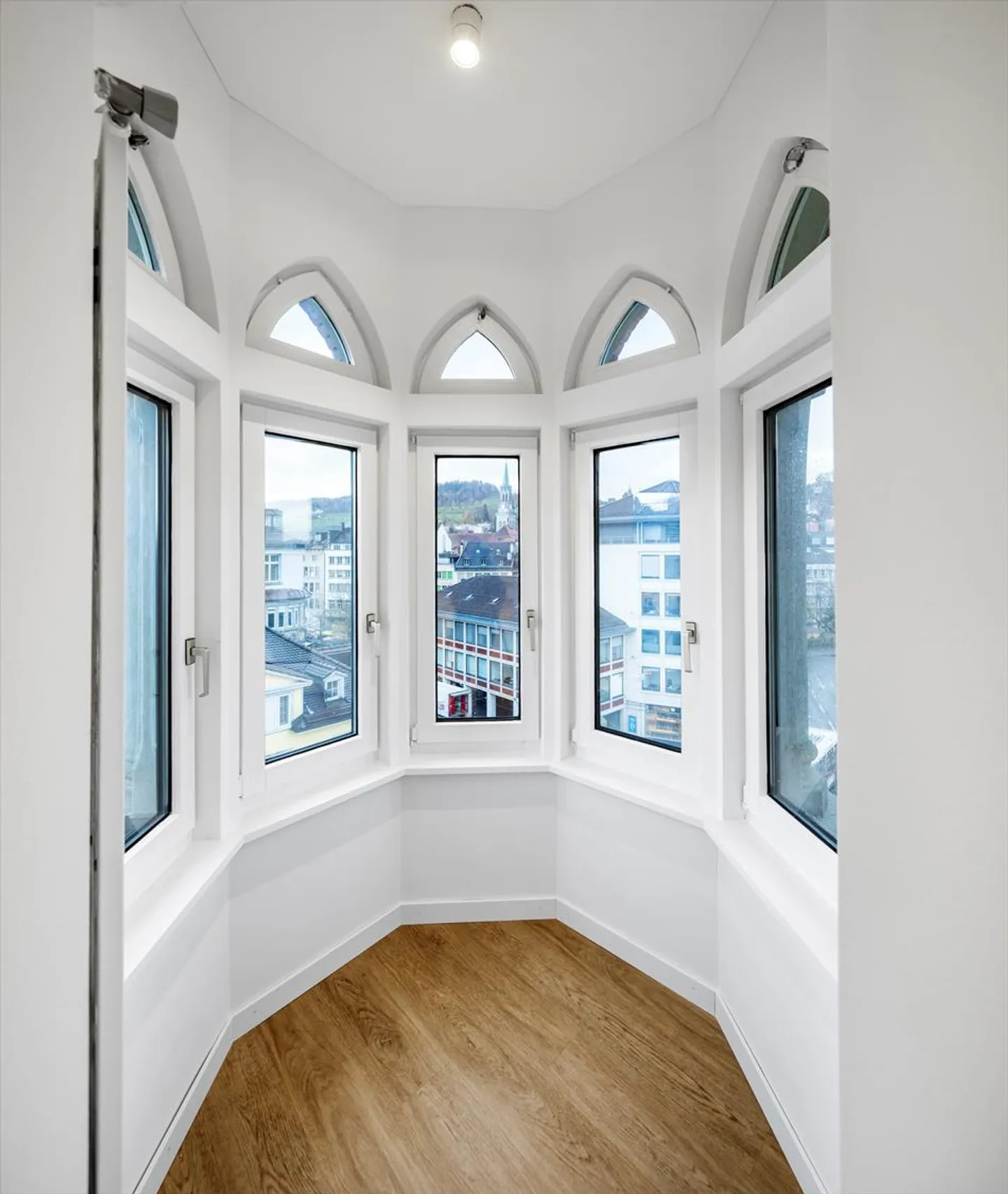 Espace de bureau dans un emplacement privilégié ! - Photo 4 sur 5