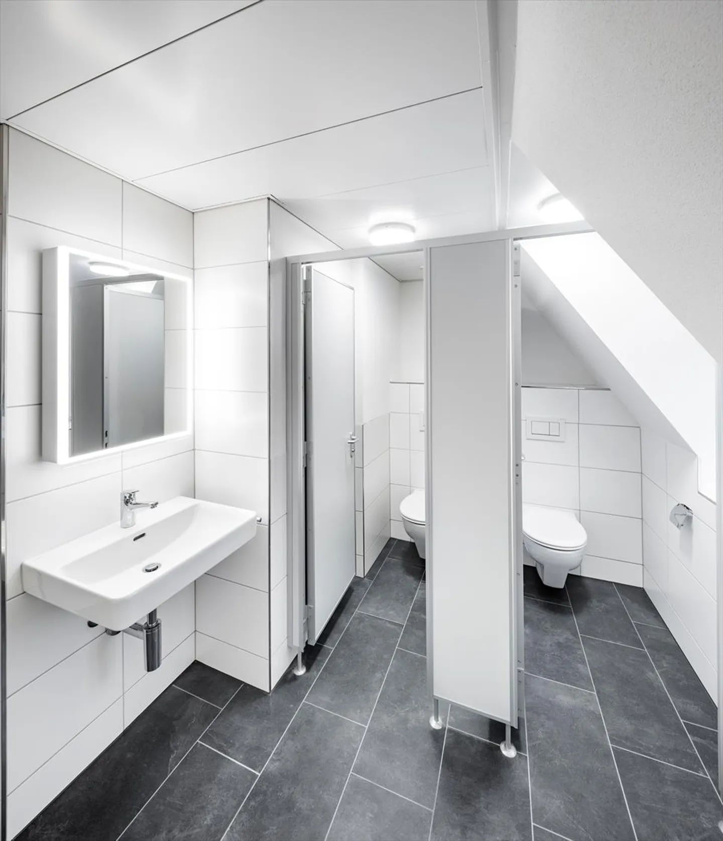 Espace de bureau dans un emplacement privilégié ! - Photo 5 sur 5