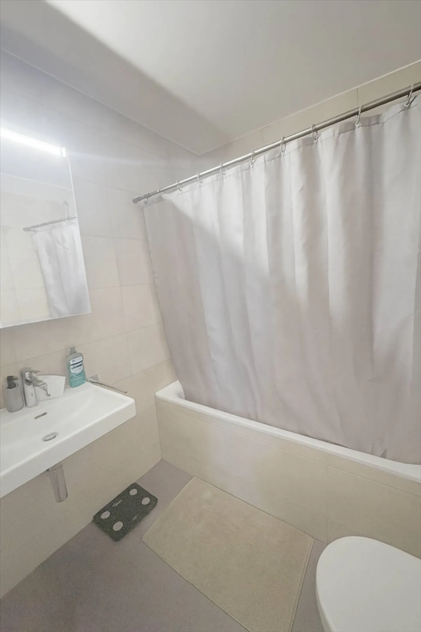 3.5 Room Apartment - Photo 4 of 5