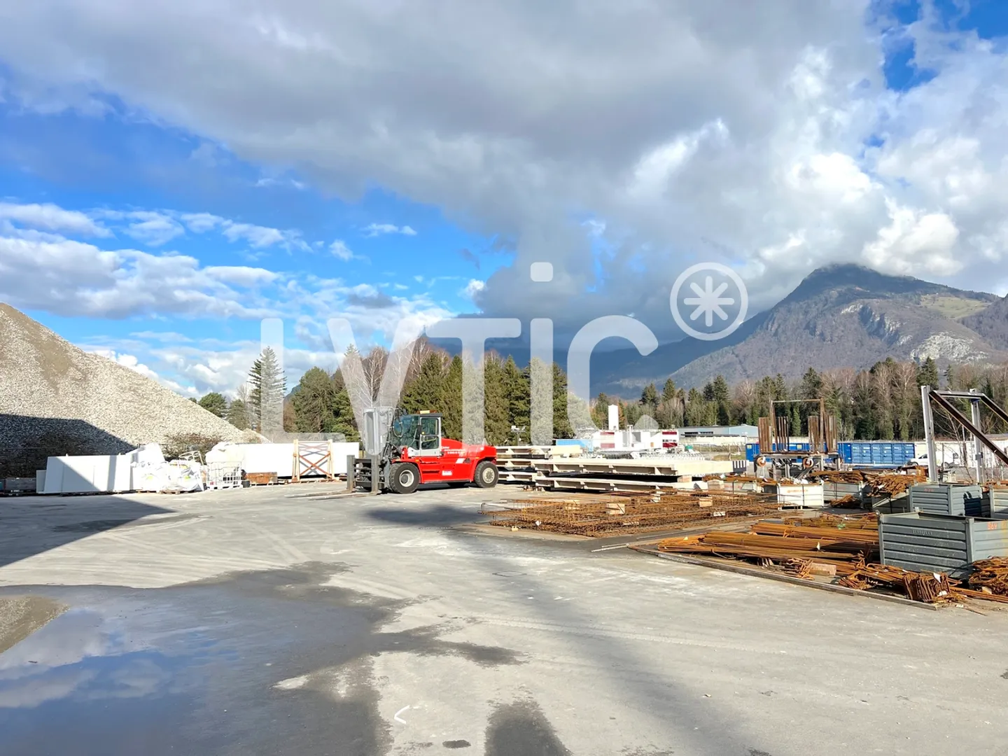 Industriehalle von 2300 m2 auf einem Grundstück von 4380 m2 zu verkaufen in Aigle - Foto 12 von 13