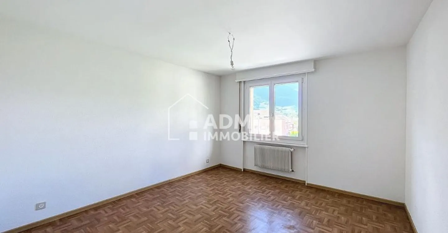 Leytron, appartement traversant de 4.5 pièces - Photo 3 sur 8