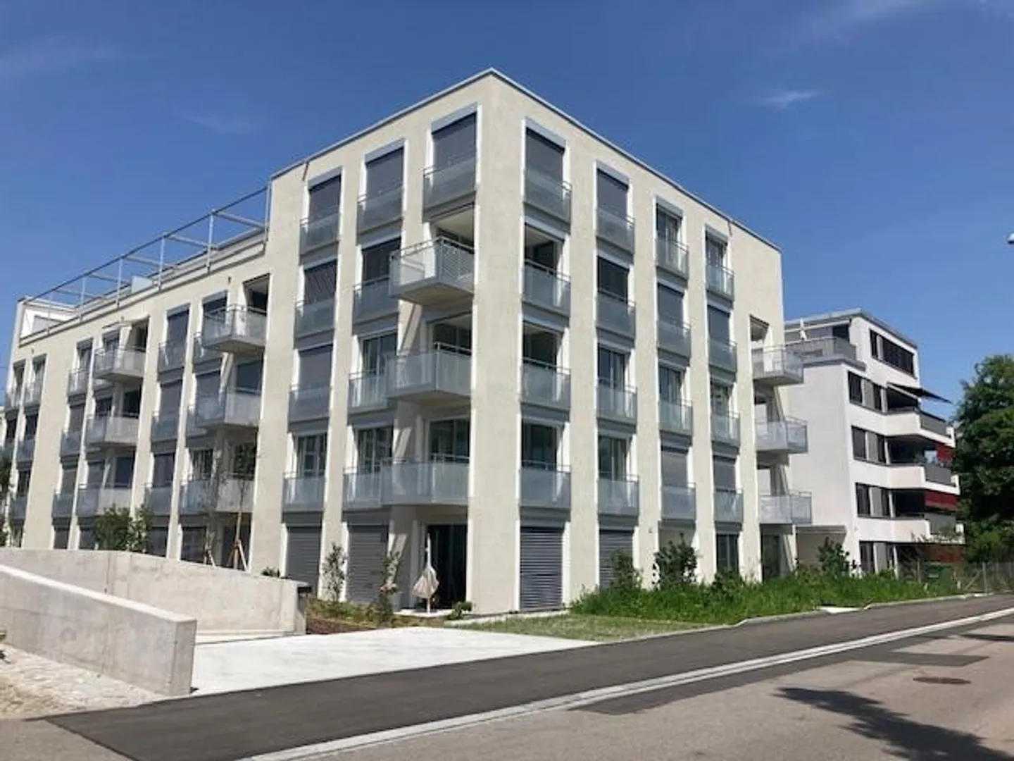 Attractive 3.5-room penthouse apartment with large terrace - Photo 1 of 9