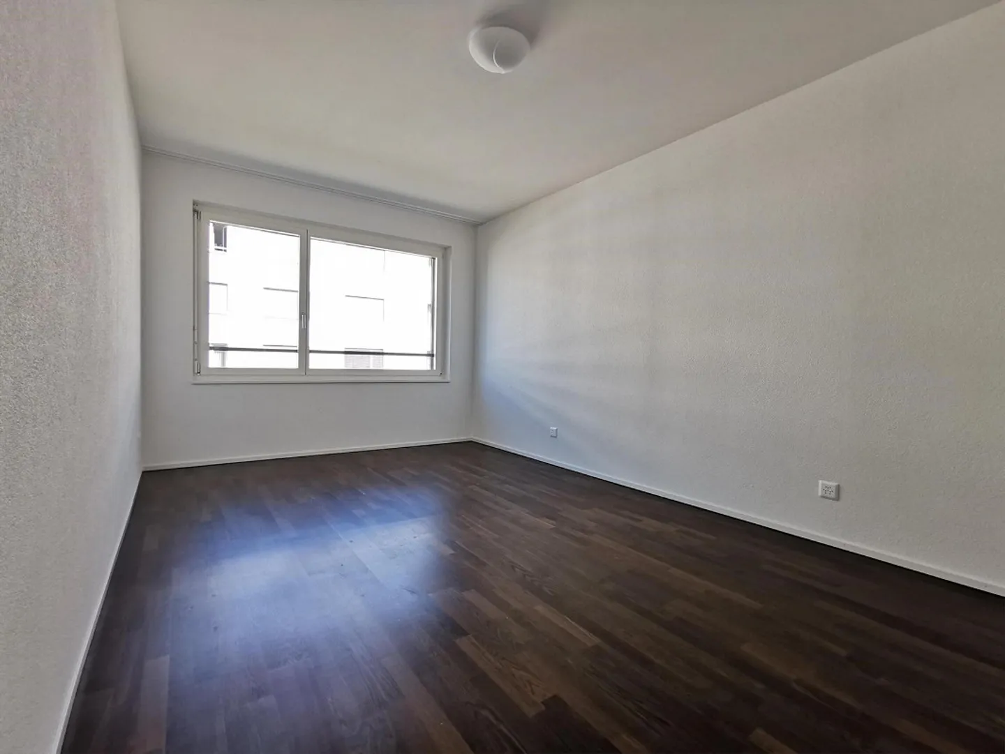 Dream apartment with dressing room! - Photo 5 of 8