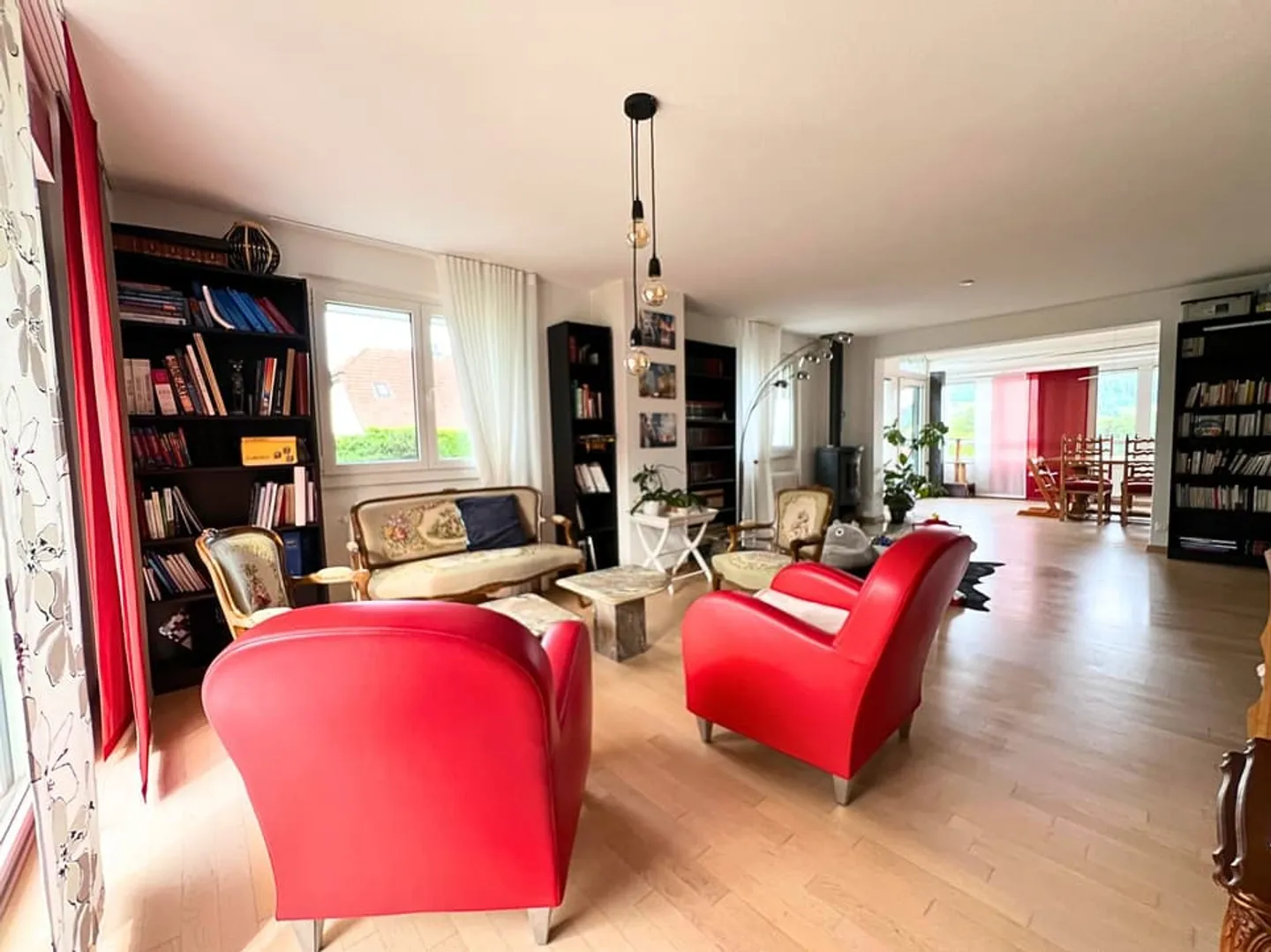 Magnifica villa indipendente di 7,5 locali - Foto 1 di 13
