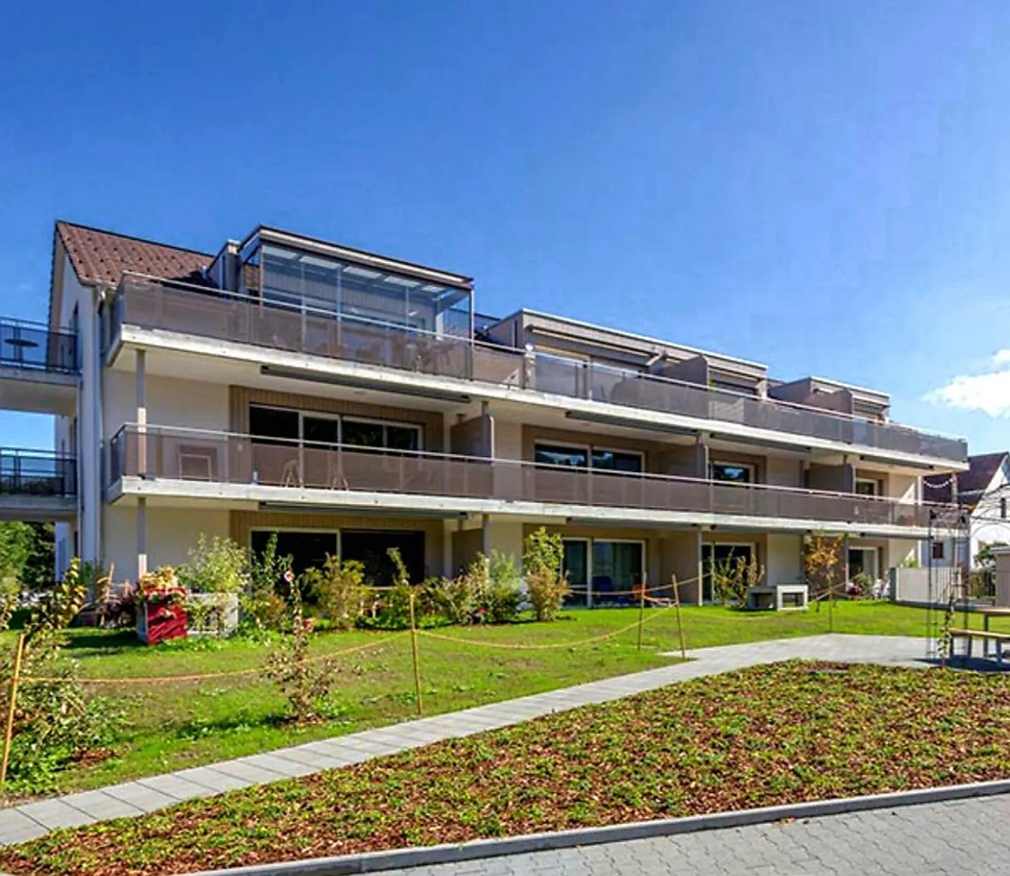 Schöne Wohnung mit Seesicht - Foto 2 von 8