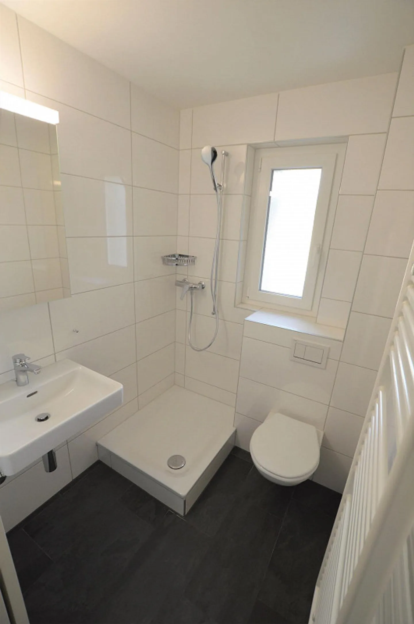 Moderne 2.5 Zimmerwohnung - Foto 5 von 9