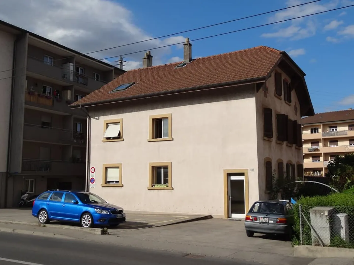 Charming renovated 2-room apartment in Laténa - Photo 7 of 8