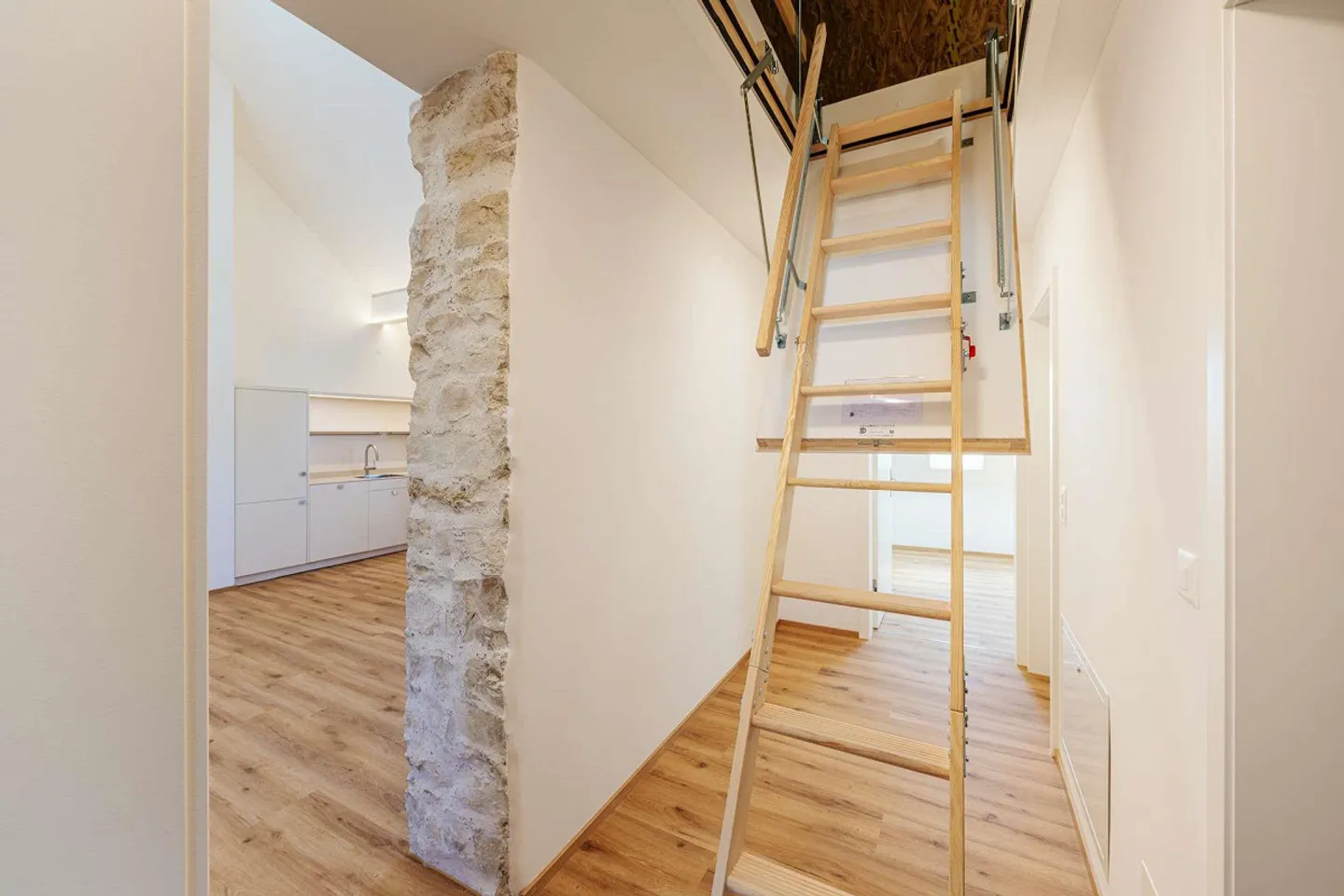 À Zinggen : le charme des vieux bâtiments rencontre la qualité de vie moderne. - Photo 4 sur 10