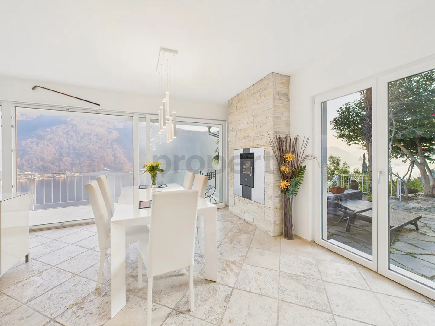 Villa di charme a Morcote con giardino e vista lago mozzafiato - Foto 2 von 14