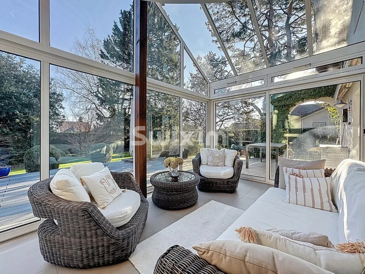 Exklusive Villa in Terre Sainte - Foto 2 von 8