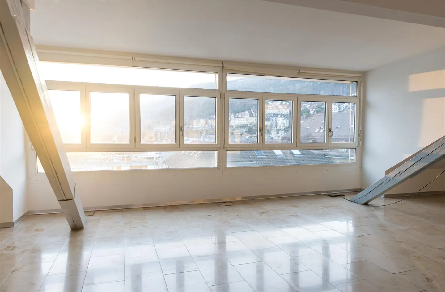 Appartement en duplex moderne et spacieux de 3,5 pièces au centre-ville - Photo 9 sur 13