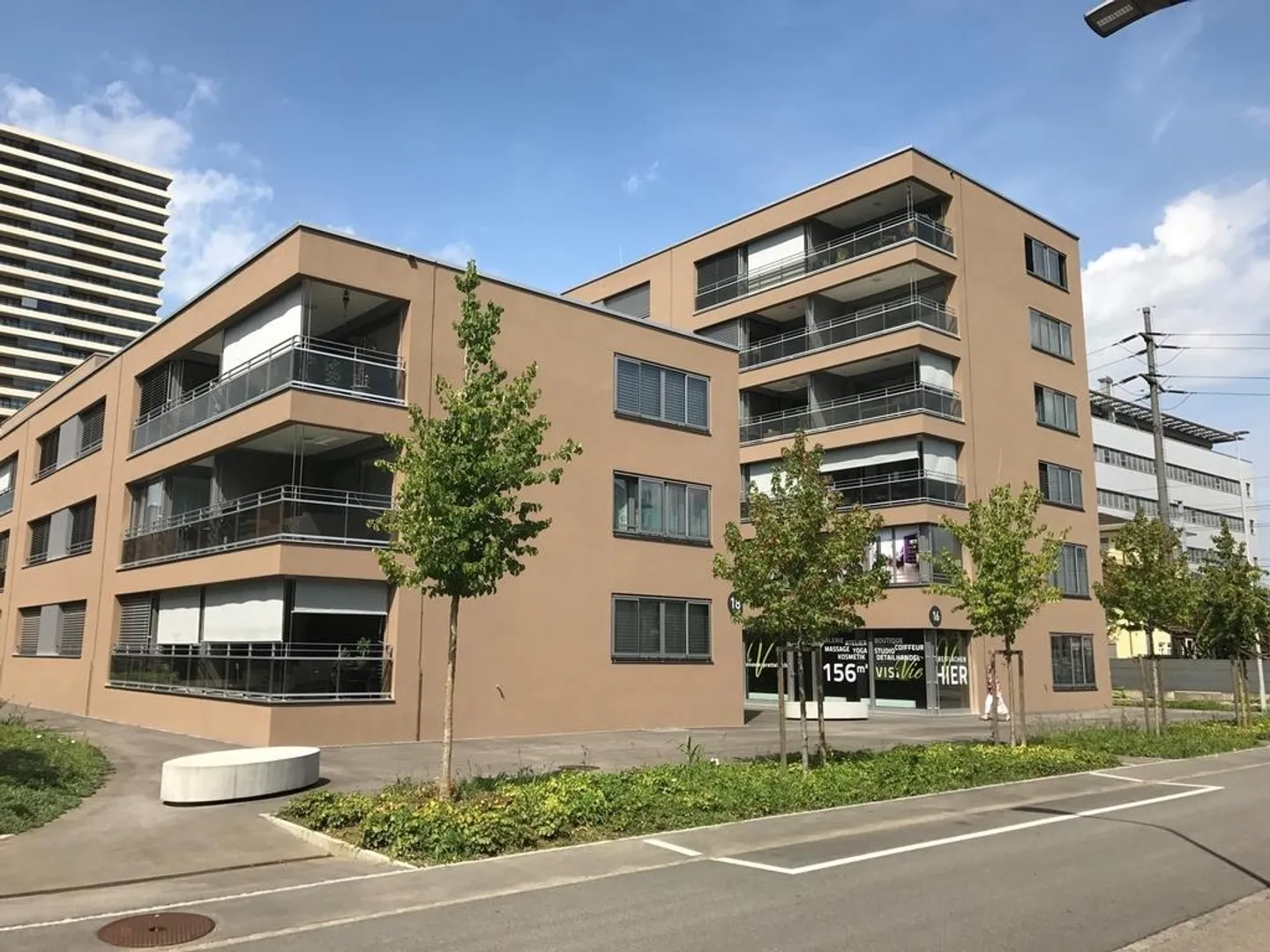 MODERN LIVING NEAR TRAIN STATION - Photo 1 of 7