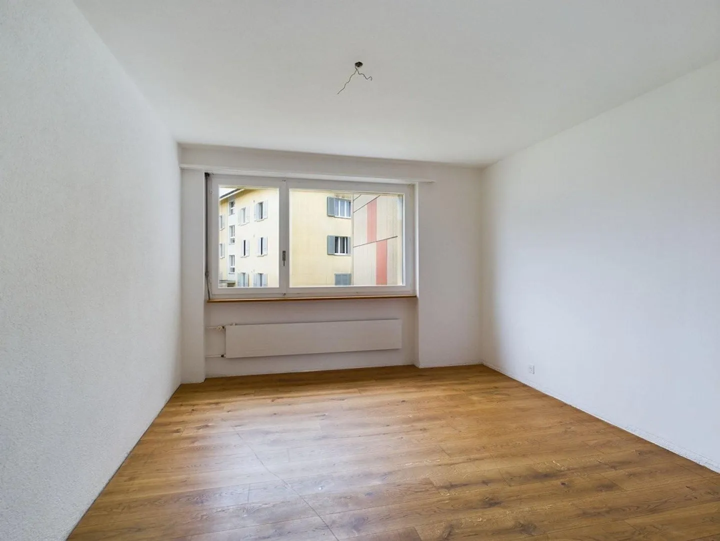 Charmante 4-Zimmer Wohnung in Busswil - Foto 5 von 10