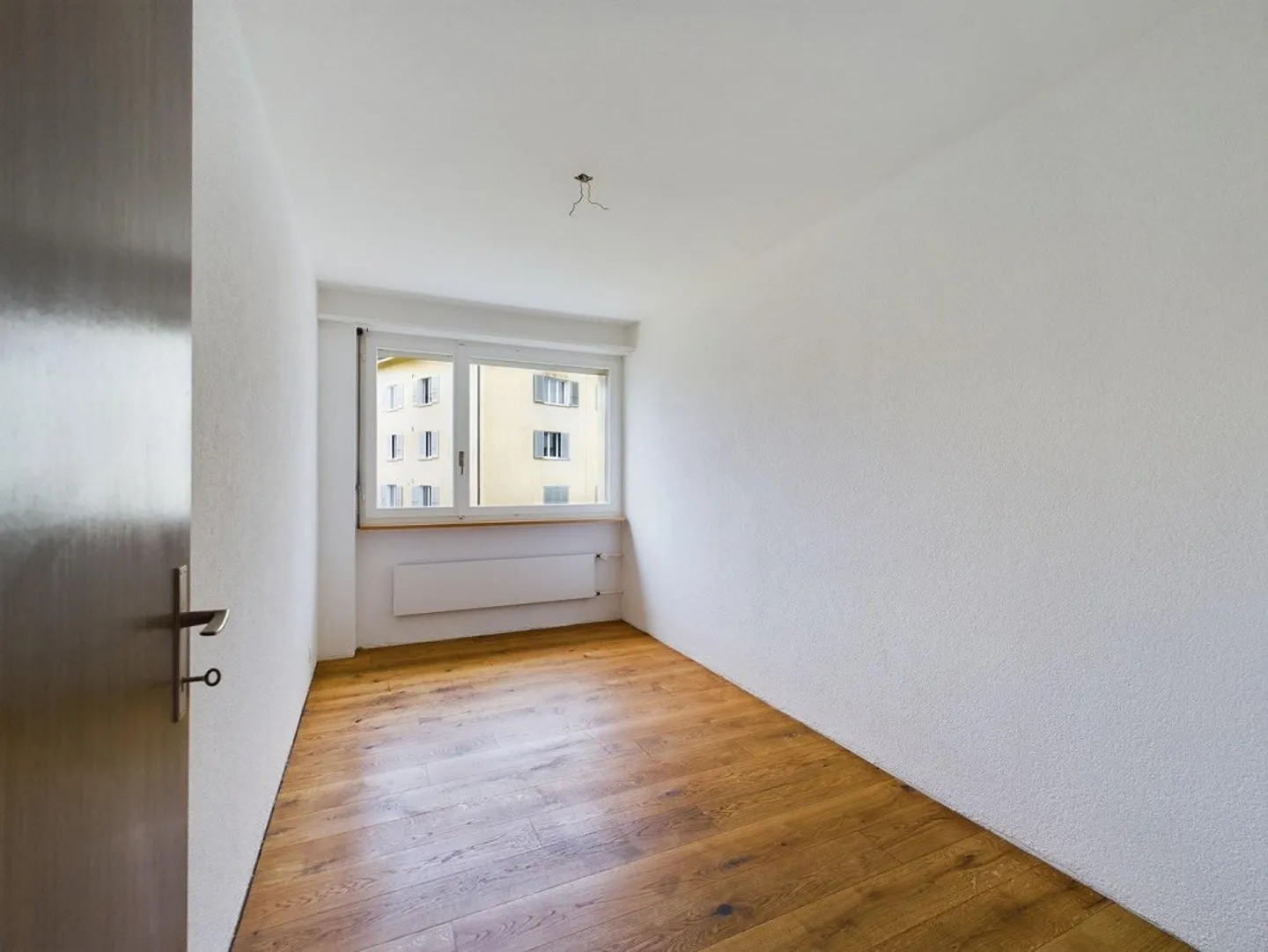 Charmante 4-Zimmer Wohnung in Busswil - Foto 7 von 10